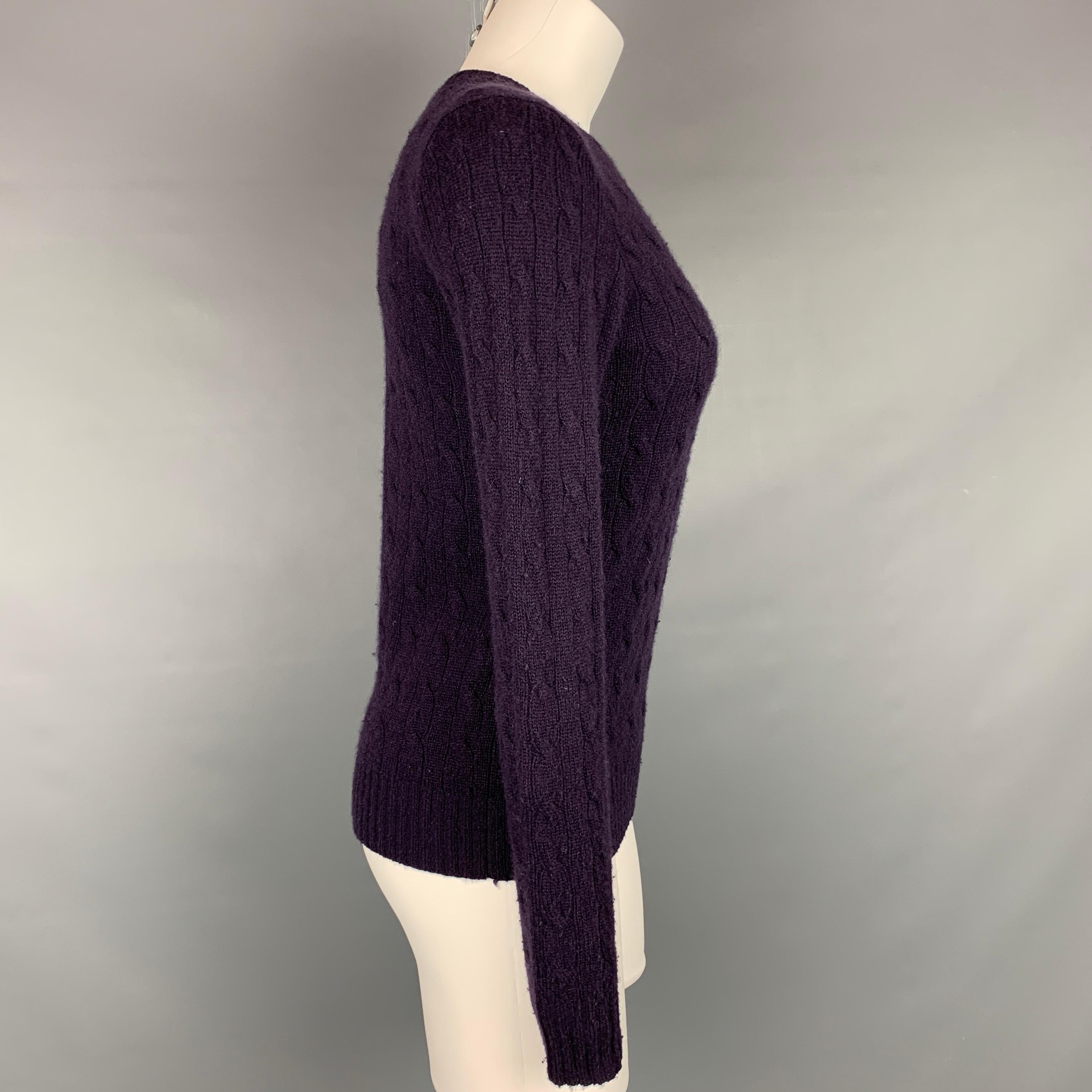 RALPH LAUREN Black Label Size M Eggplant Cable Knit Cashmere Slim Fit Sweater In Good Condition In San Francisco, CA