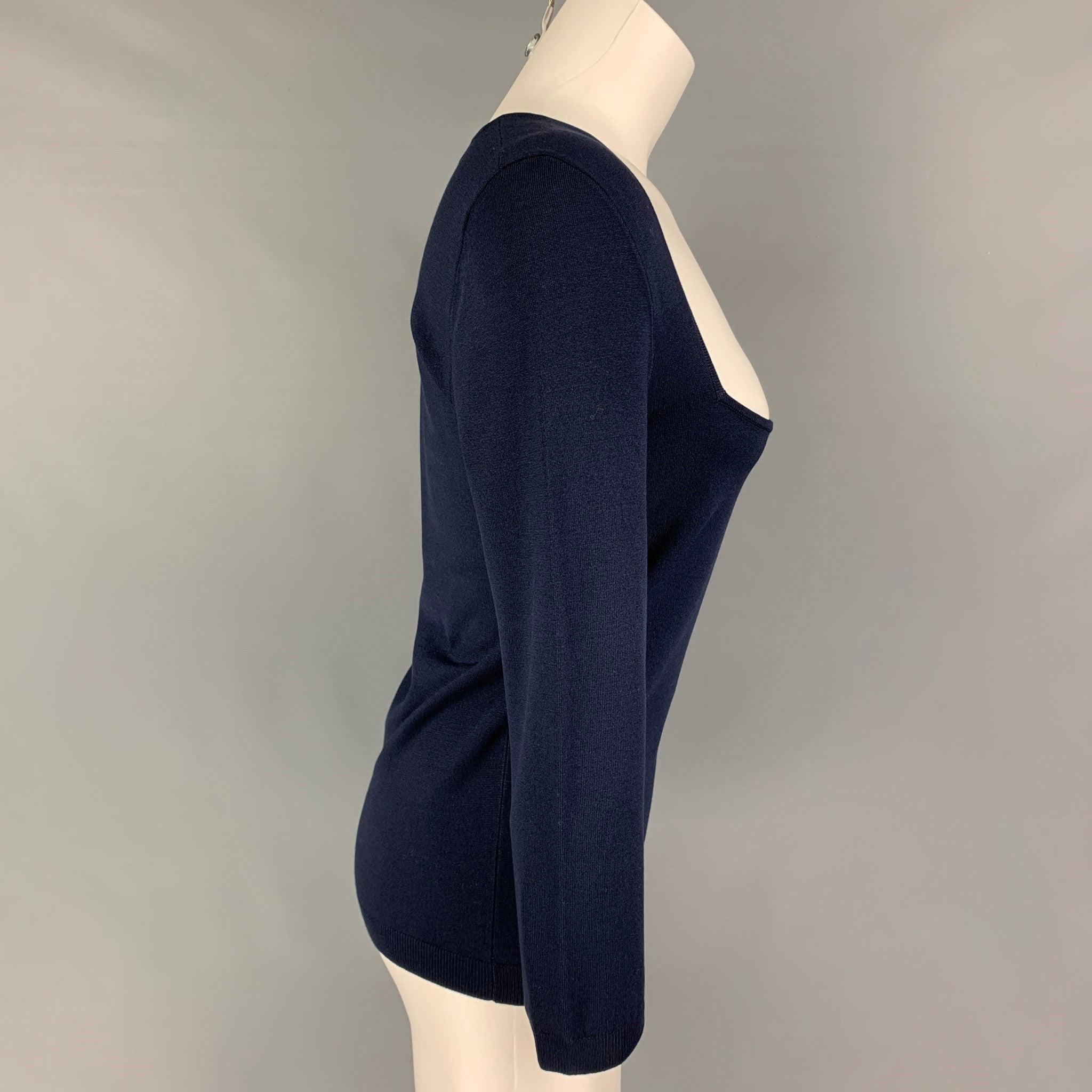 RALPH LAUREN 'Black Label' pullover comes in a navy jersey silk blend featuring a deep neckline.
Very Good
Pre-Owned Condition. 

Marked:   M  

Measurements: 
 
Shoulder: 16.5 inches  Bust:
32 inches  Sleeve: 23 inches  Length: 24 inches 
  
  
