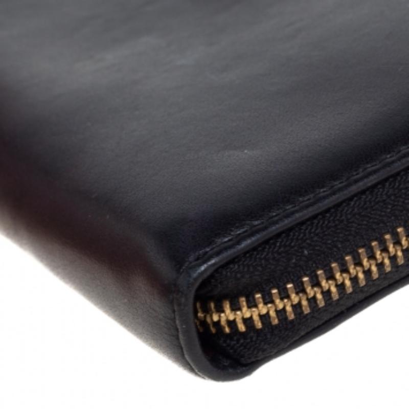 Ralph Lauren Black Leather Zip Around Wallet For Sale 1