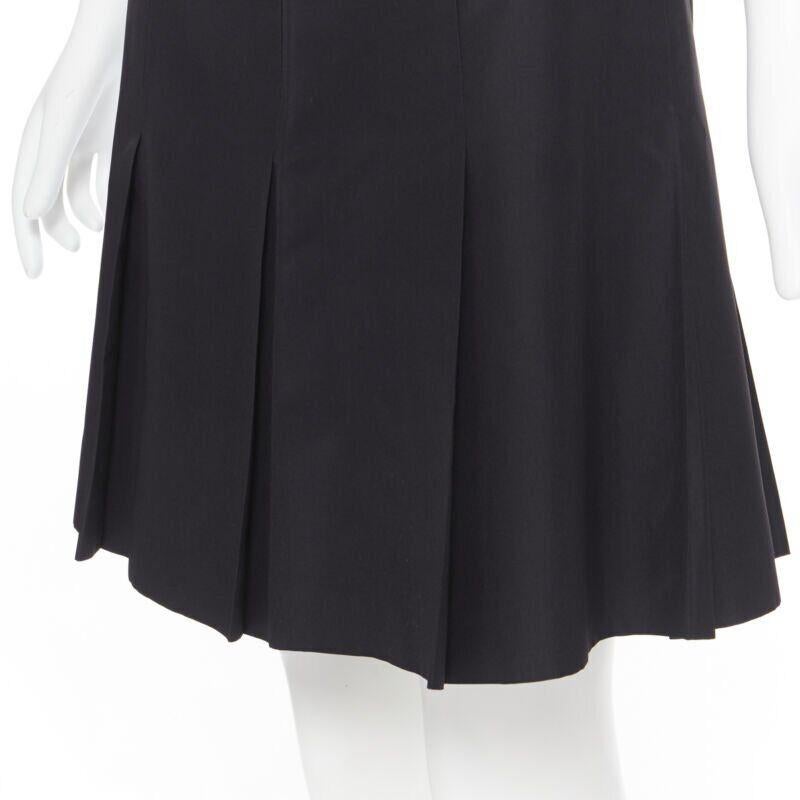 RALPH LAUREN black pleated hem A-line knee length skirt work US2 XS
Reference: LNKO/A01722
Brand: Ralph Lauren
Material: Others
Color: Black
Pattern: Solid
Closure: Zip
Extra Details: Zip closure on side of waist. Pleating at hem. Fully