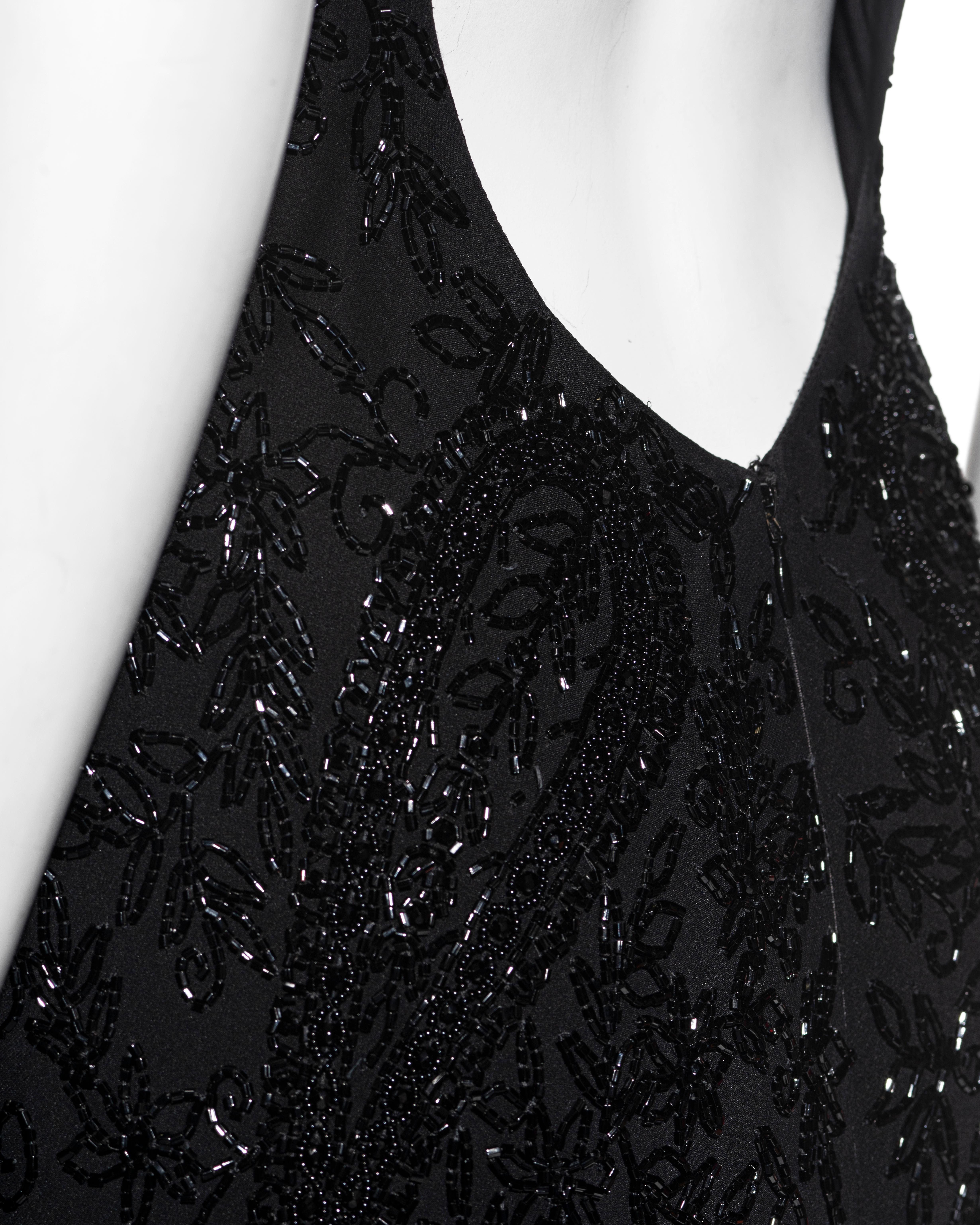 Schwarzes perlenbesetztes Abendkleid von Ralph Lauren aus Seide mit offenem Rücken, fw 2002 im Angebot 6