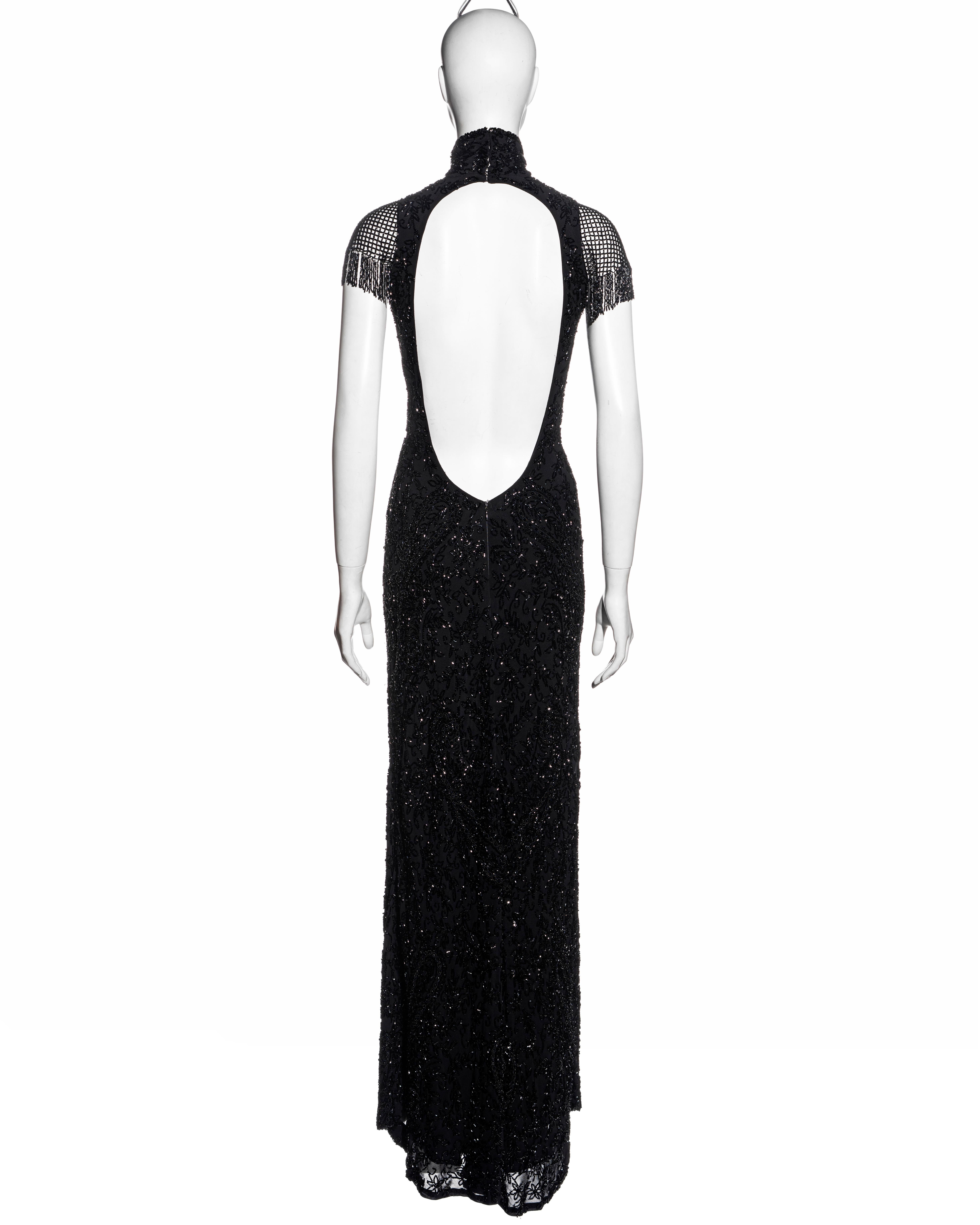 Schwarzes perlenbesetztes Abendkleid von Ralph Lauren aus Seide mit offenem Rücken, fw 2002 Damen im Angebot