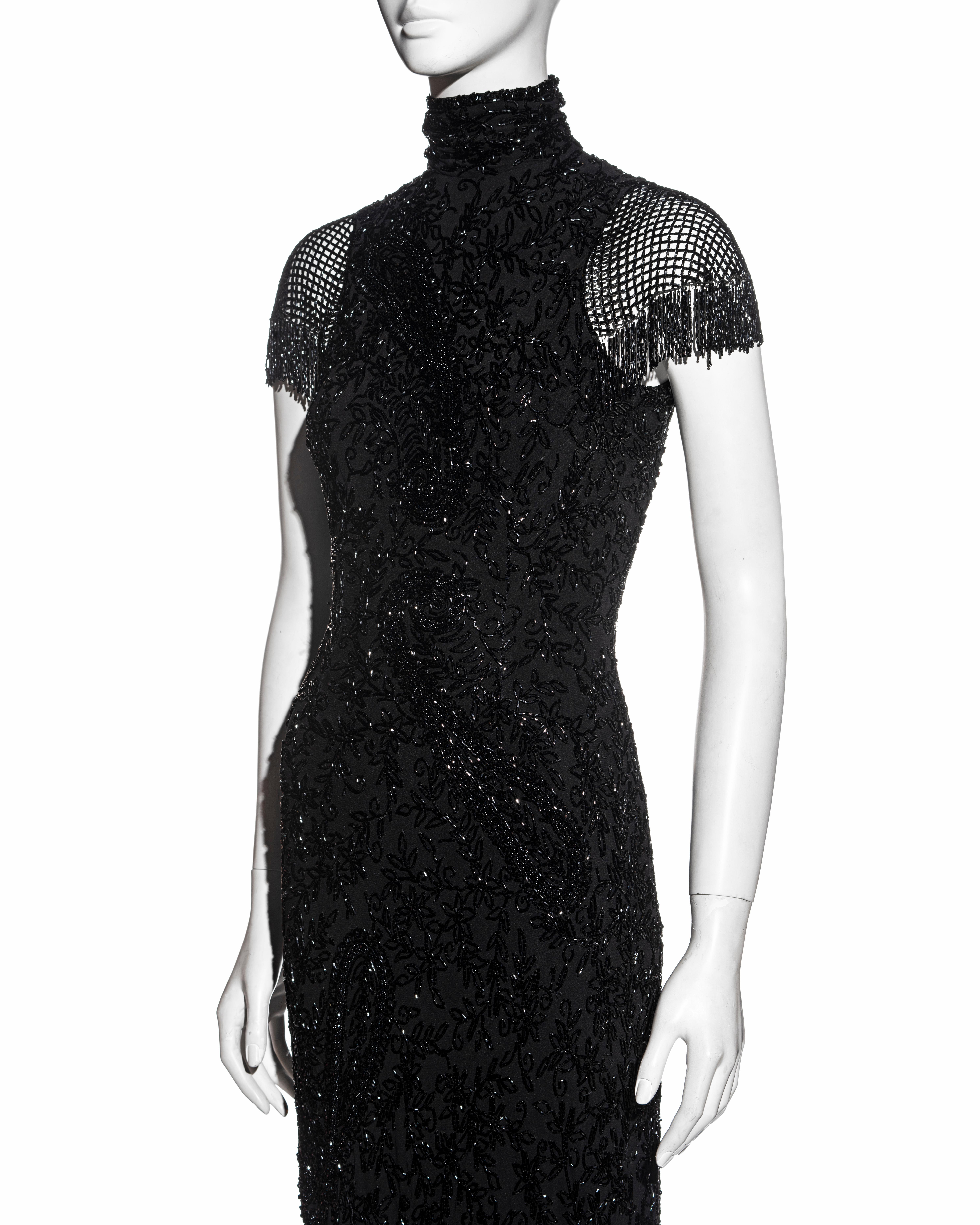 Schwarzes perlenbesetztes Abendkleid von Ralph Lauren aus Seide mit offenem Rücken, fw 2002 im Angebot 1