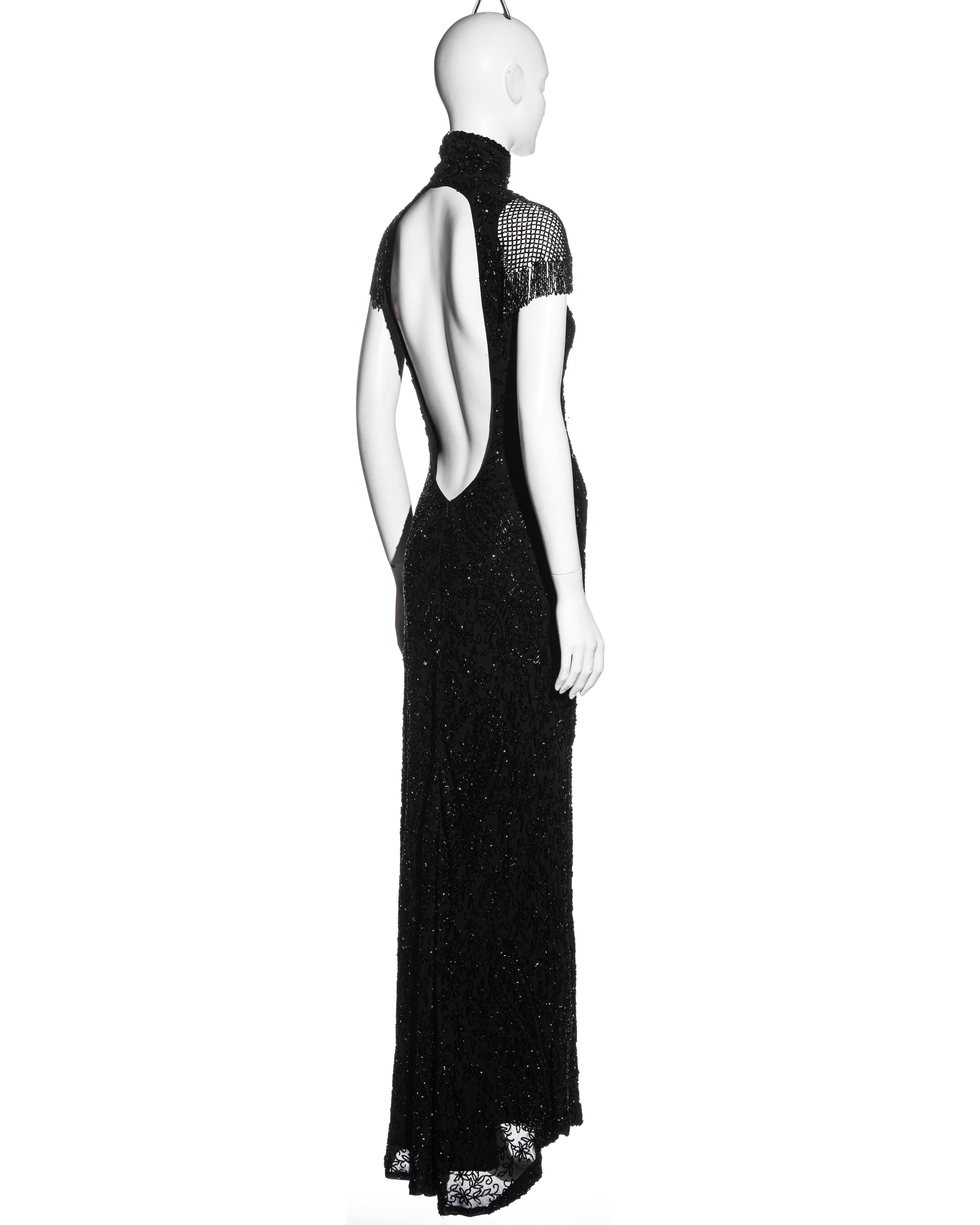 Schwarzes perlenbesetztes Abendkleid von Ralph Lauren aus Seide mit offenem Rücken, fw 2002 im Angebot 4
