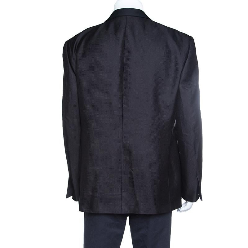 You are sure to be admired by one and all when you step out wearing this fabulous Anthony Tuxedo from Ralph Lauren. The black tuxedo is made of 100% silk and features shawl lapels, a chest pocket, a front button fastening and twin side pockets. Pair