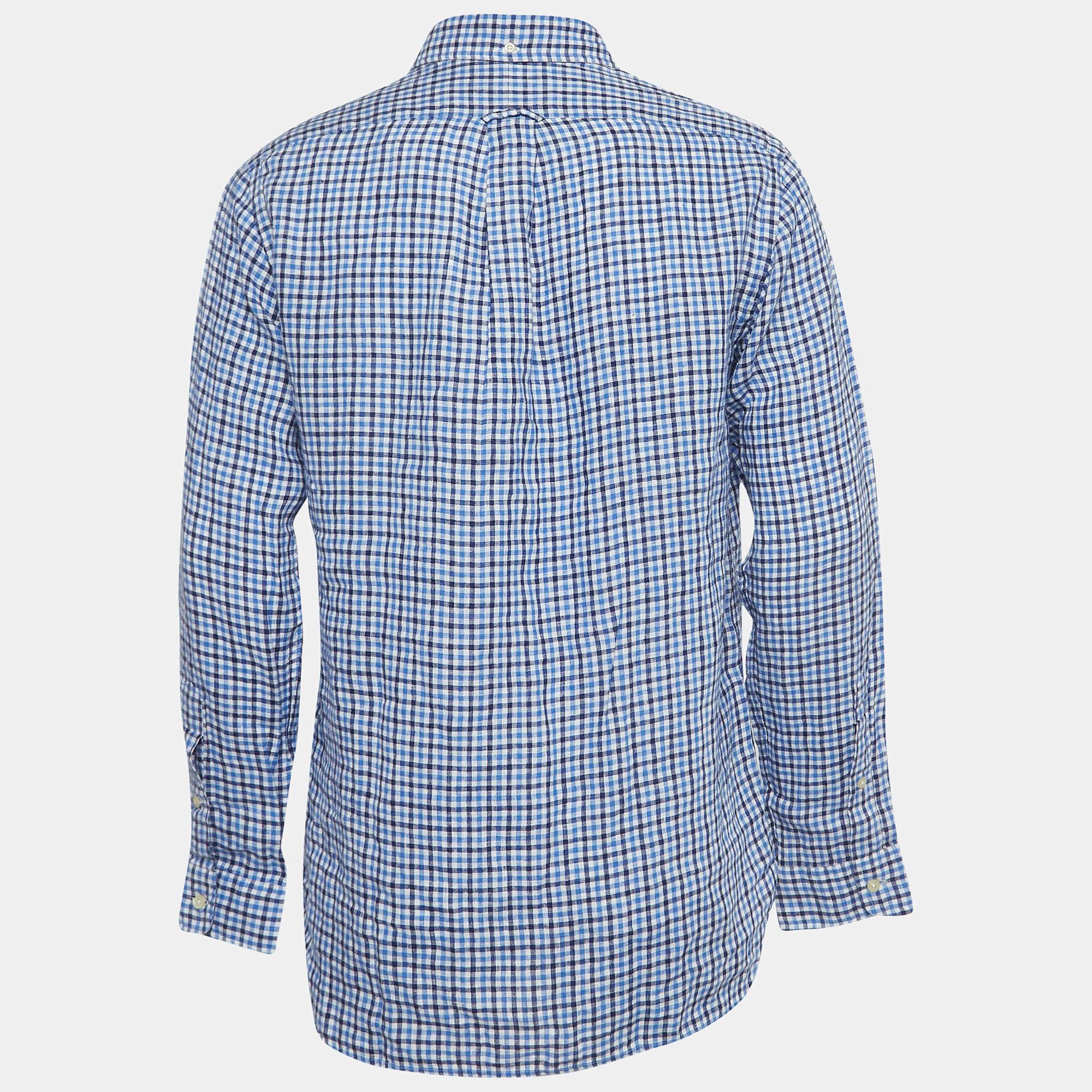 How fabulous does this designer shirt look! It is made of fine materials and features a fitted silhouette. Pair it with pants and loafers for a cool ensemble.