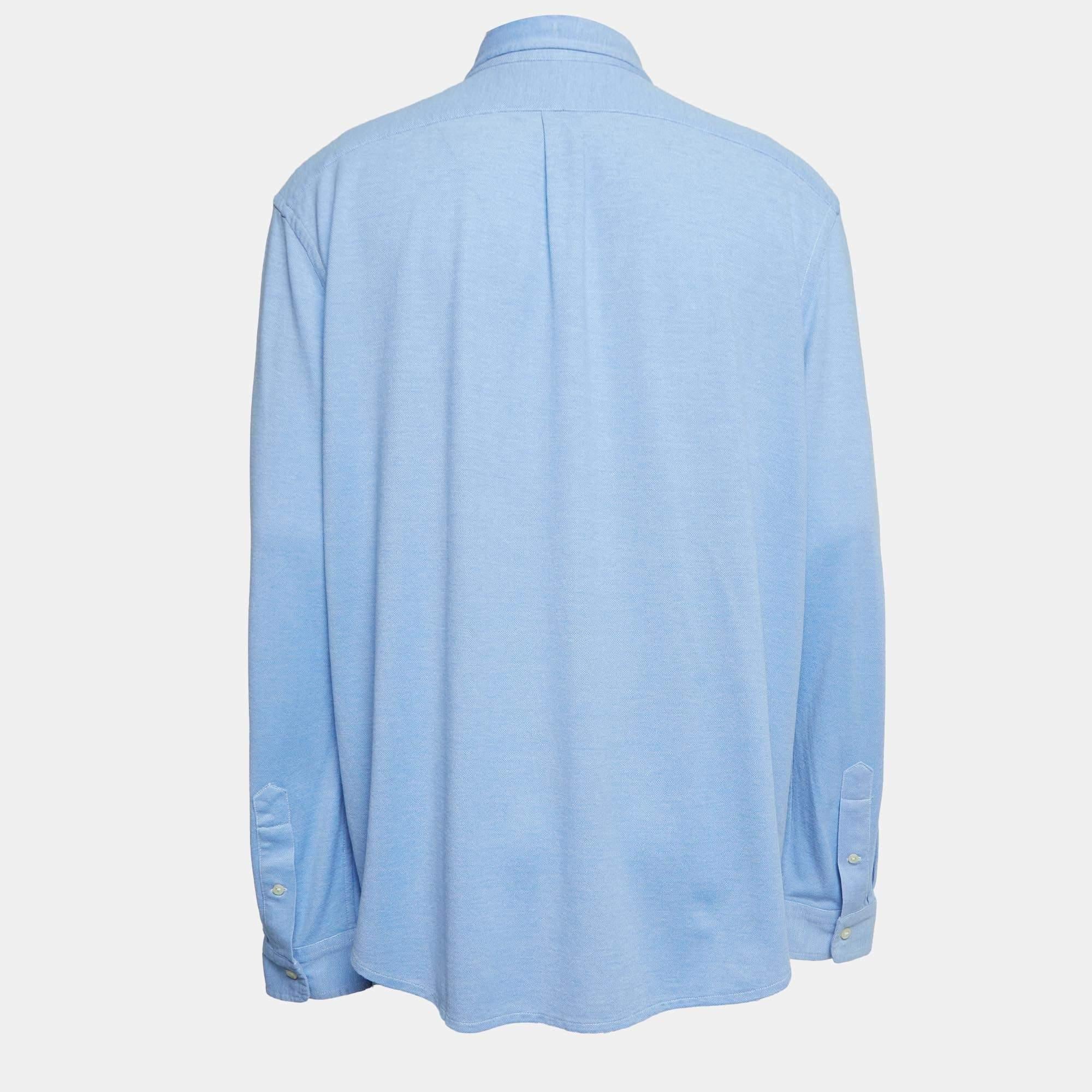 Les chemises sont un élément indispensable de la garde-robe. Cette marque vous propose donc une création à la fois polyvalente et élégante. Il a été confectionné à partir de matériaux de qualité dans une teinte polyvalente. La chemise est détaillée