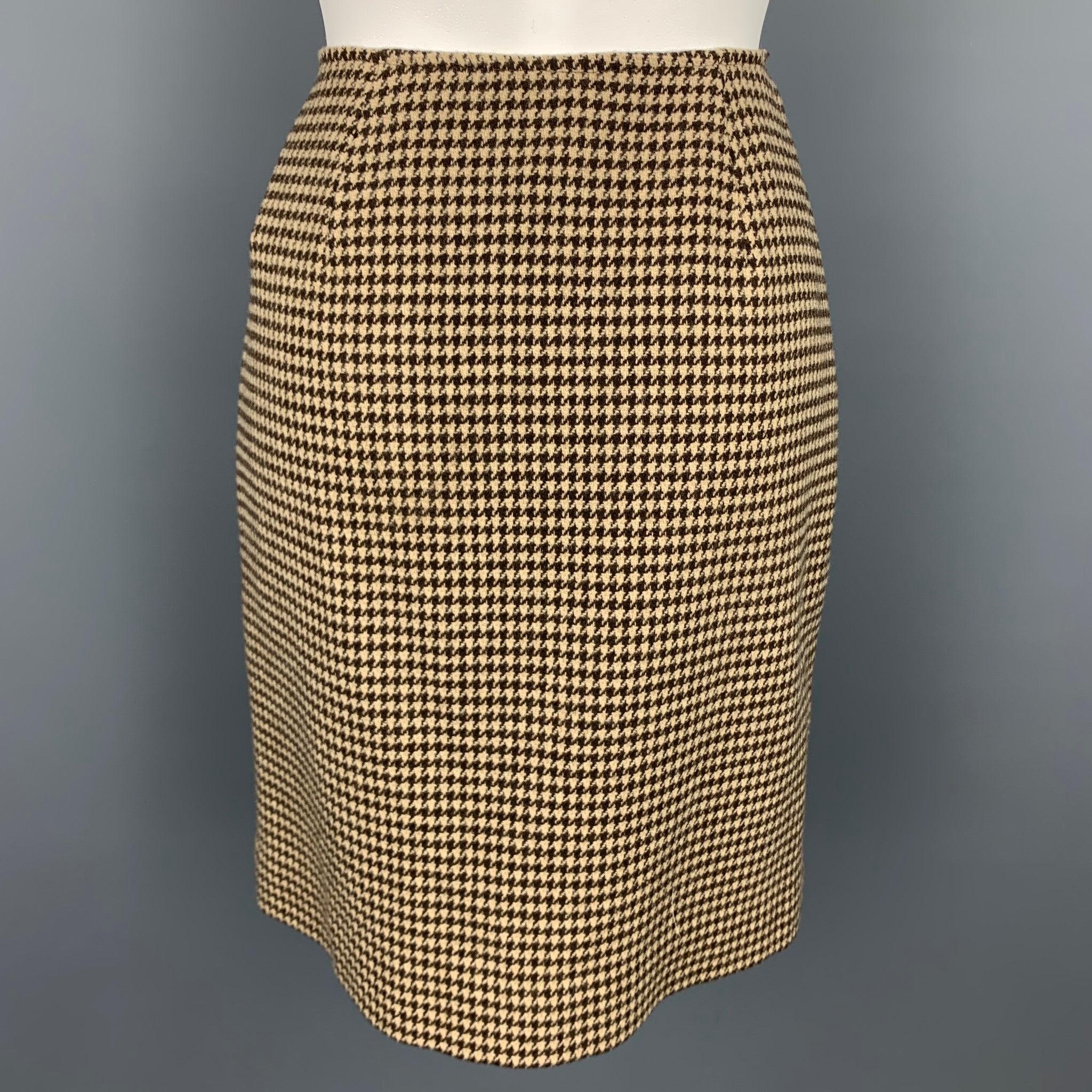 RALPH LAUREN Blue Label Size 8 Brown & Beige Houndstooth Wool Pencil Skirt In Good Condition For Sale In San Francisco, CA