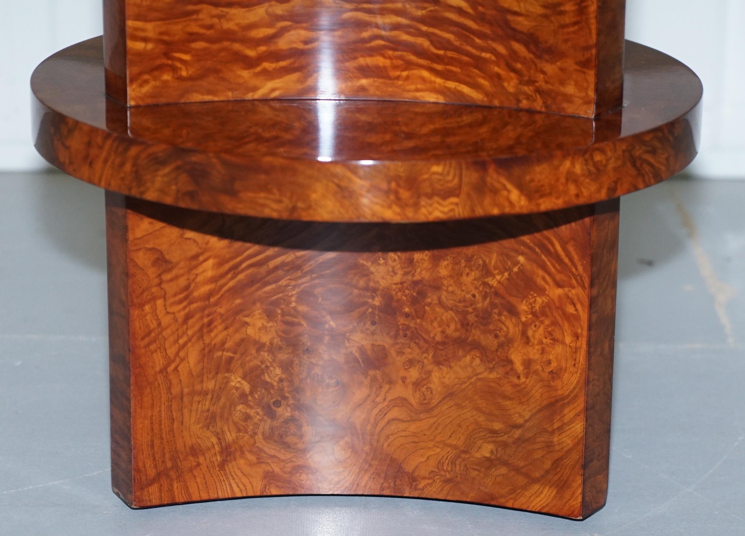 Ralph Lauren Brewster Solid Burl Burr Walnut Side End Lamp Wine Table In Excellent Condition In West Sussex, Pulborough