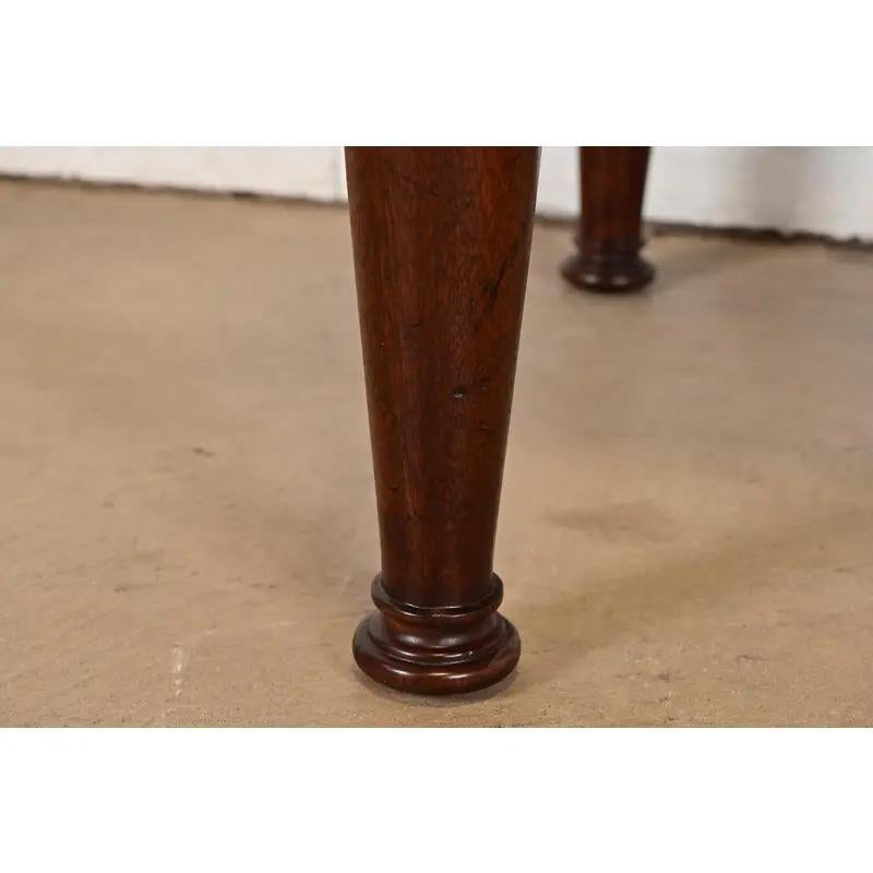 Table d'appoint en acajou sculpté British Colonial de Ralph Lauren en vente 3