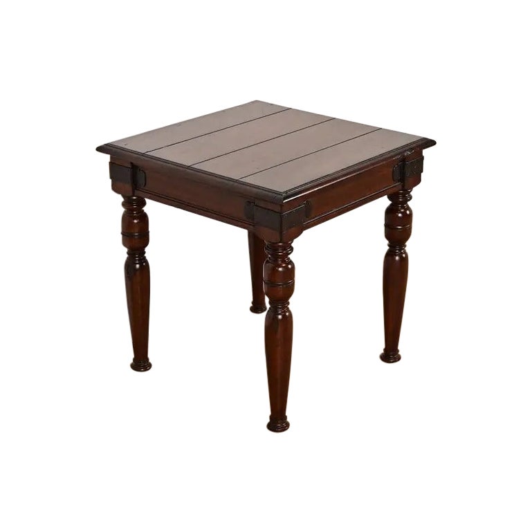Table d
appoint en acajou sculpté British Colonial de Ralph Lauren en vente