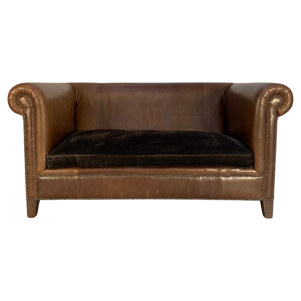 Canapé Chesterfield 2,5 places "Brompton" de Ralph Lauren - en cuir et velours brun