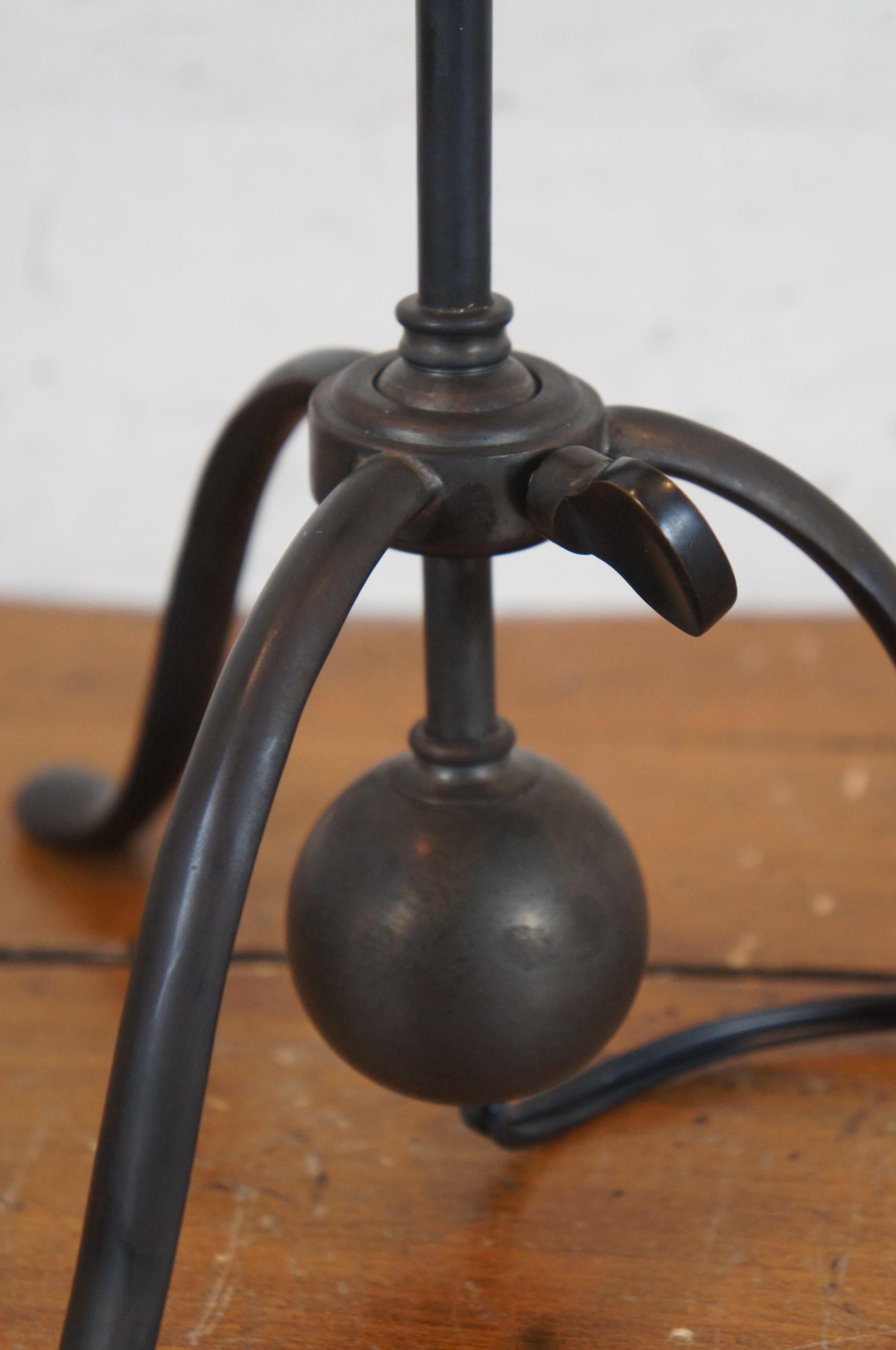Ralph Lauren Bronze Library Desk Table Lamp Tole Shade Articulating Tripod Base In Good Condition In Dayton, OH
