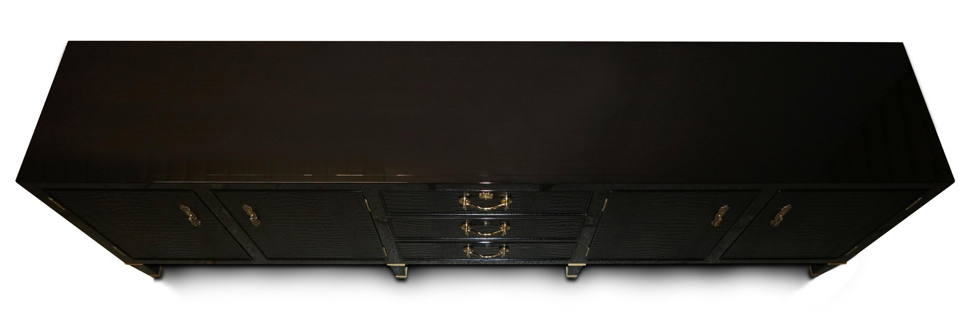 Ralph Lauren Brook Street Chest of Drawers Sideboard Alligator Leather For Sale 5