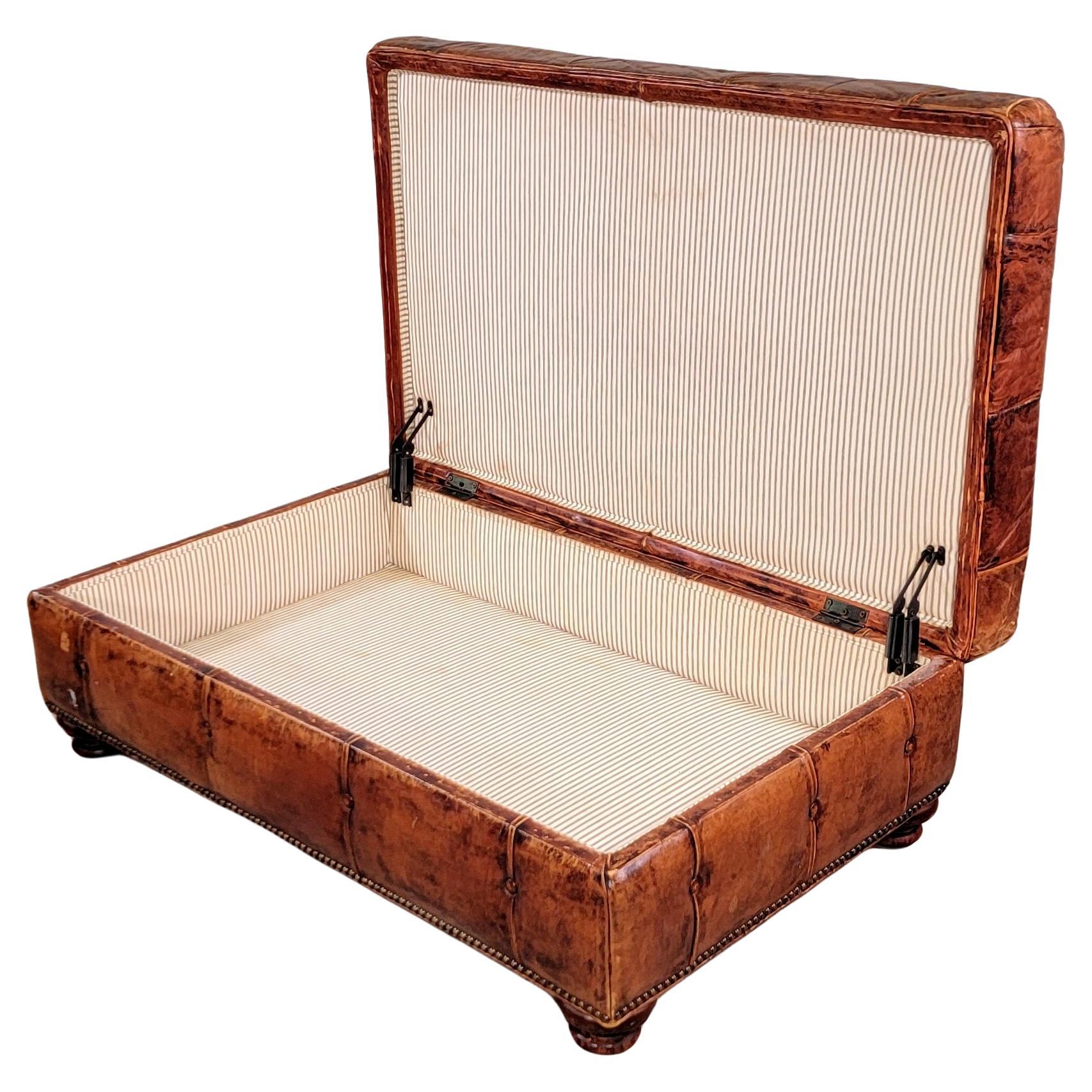 Ralph Lauren Chesterfield Cognac Leather Storage Ottoman In Good Condition In Miami, FL