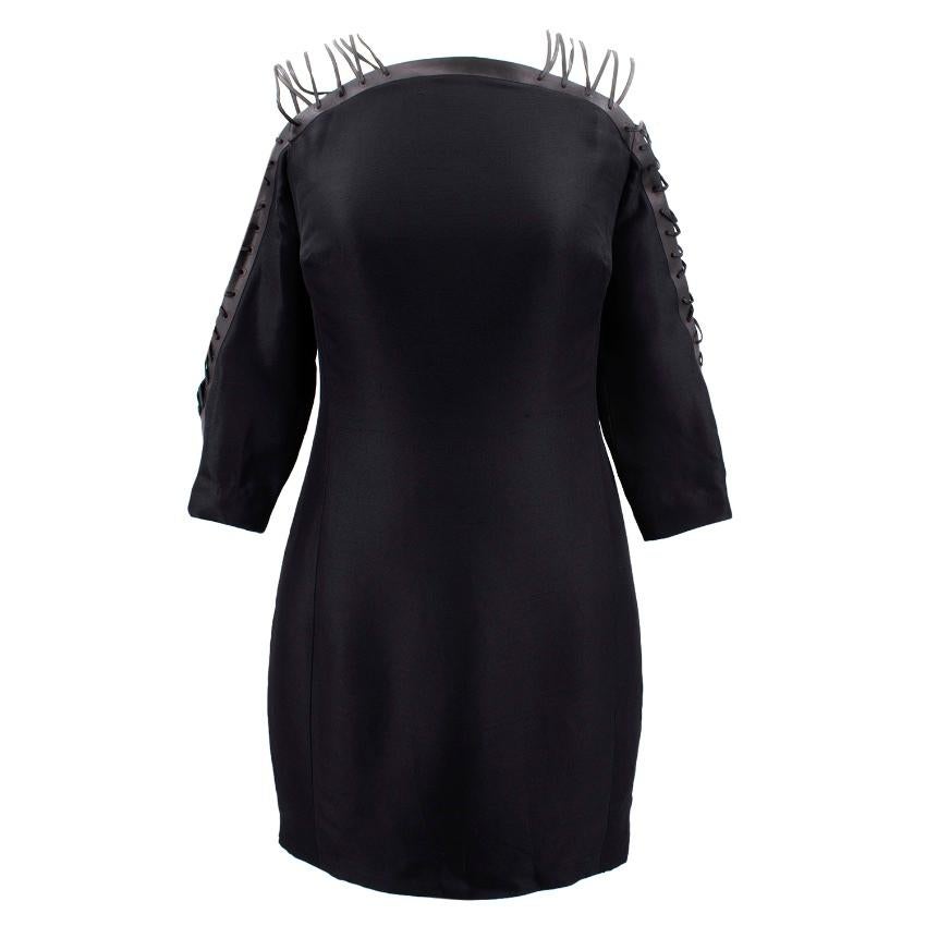 Ralph Lauren Collection black silk lace up dress

Featuring:
-concealed back zip fastening
-leather lace up shoulders and sleeves
-3/4 length sleeves
-fitted silhouette
-mid length
Fabrics:
100% silk

Please note, these items are pre-owned and may