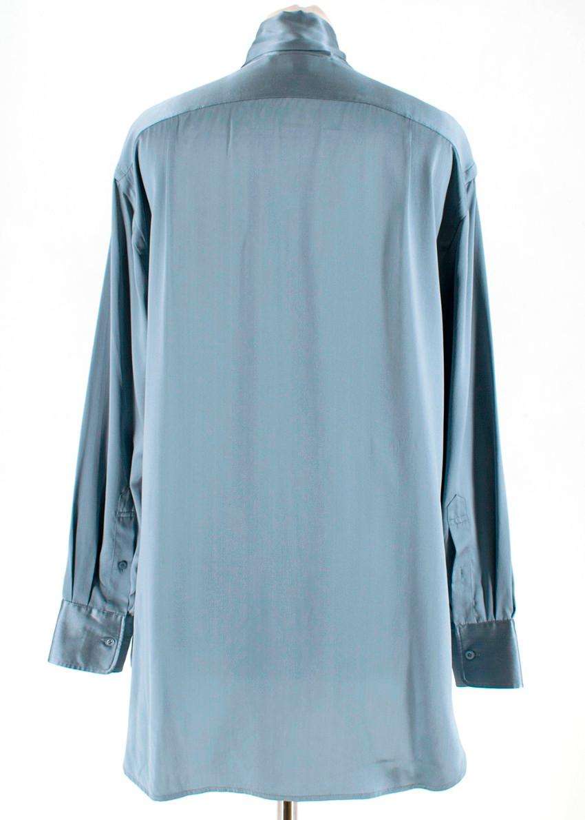 Ralph Lauren Kollektion Blaue Seidenbluse mit Krawattenhalsausschnitt - Größe US 6 im Zustand „Neu“ in London, GB