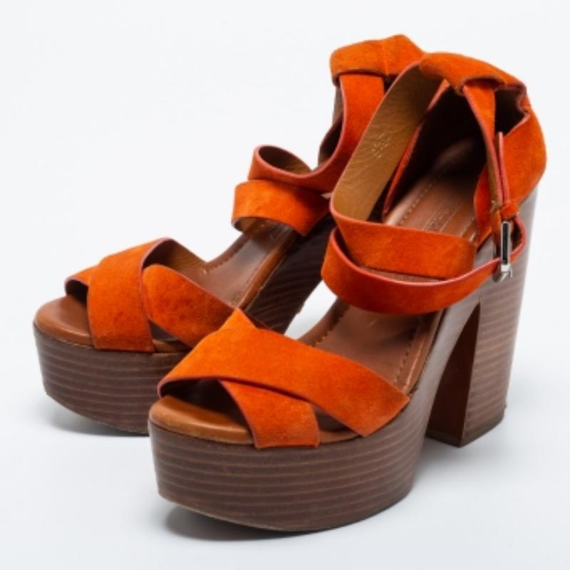 Diese Sandalen sind schick und mit Sorgfalt konstruiert, um eine gute Passform zu gewährleisten. Sie sind aus hochwertigen MATERIALEN gefertigt, langlebig, einfach zu stylen und fabelhaft, mit bequemer Innenausstattung, kunstvollem Design und