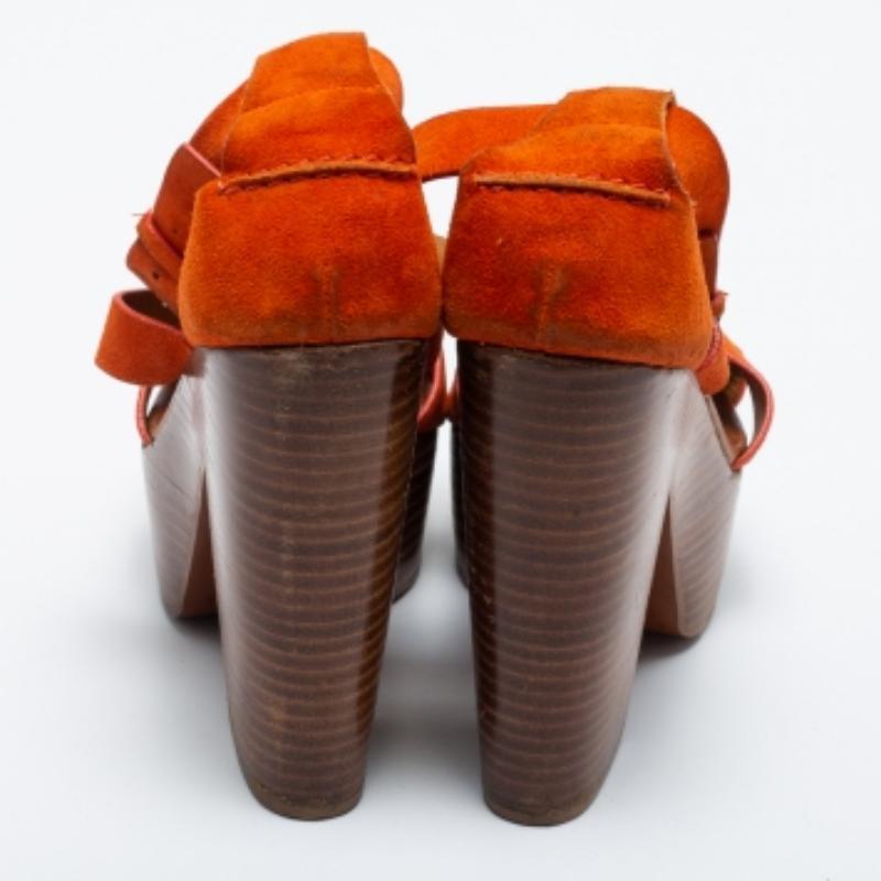 Ralph Lauren Kollektion Orange Alannah Sandalen aus Wildleder Größe 37 im Angebot 1