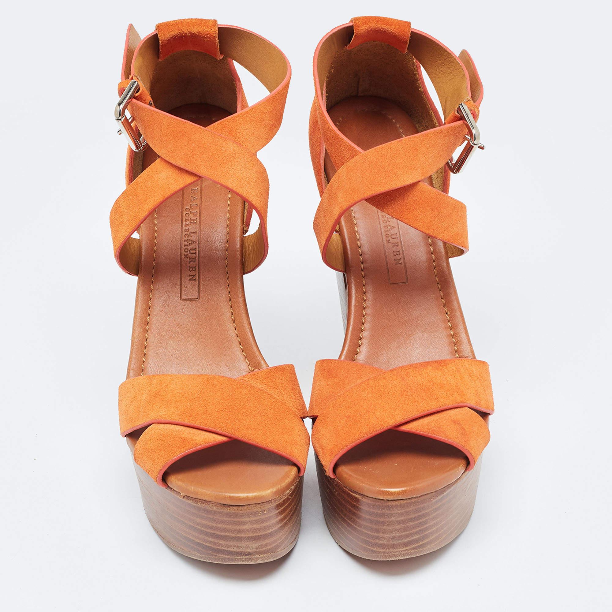 Orange Ralph Lauren Collection - Sandales Alannah en daim orange, taille 38 en vente