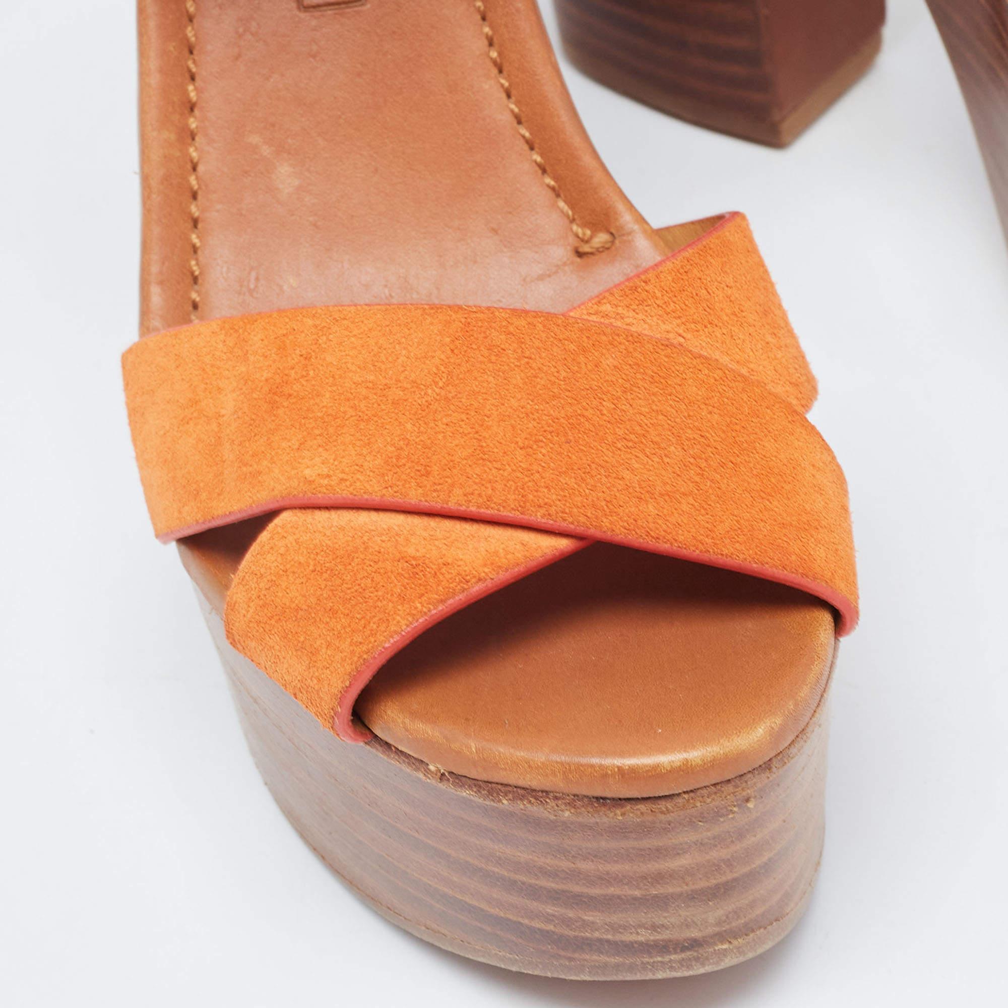 Ralph Lauren Collection - Sandales Alannah en daim orange, taille 38 en vente 2