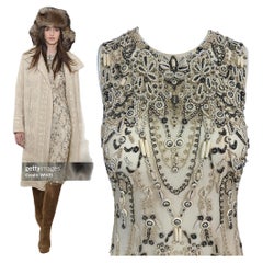 RALPH LAUREN Collection Purple Label 2015 Laufsteg Stark verkrustetes Kleid