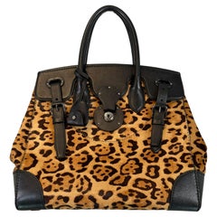 Ralph Lauren Collection Ricky 33 Bolso de asa alta de pelo de becerro con estampado de leopardo