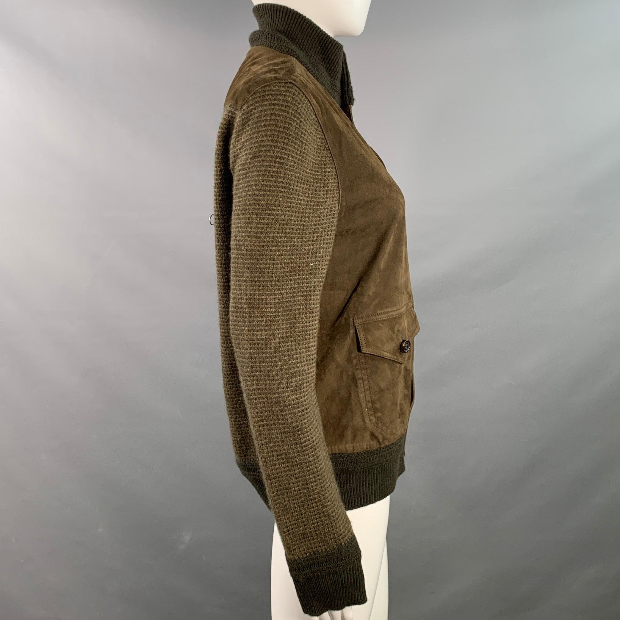 RALPH LAUREN COLLECTION jacket
in an olive green suede featuring cashmere blend knit sleeves and back, three buttoned pockets, and button closure. Made in Italy.Good Pre-Owned Condition. Moderate pilling, tiny little mark on one pocket. 

Marked:  