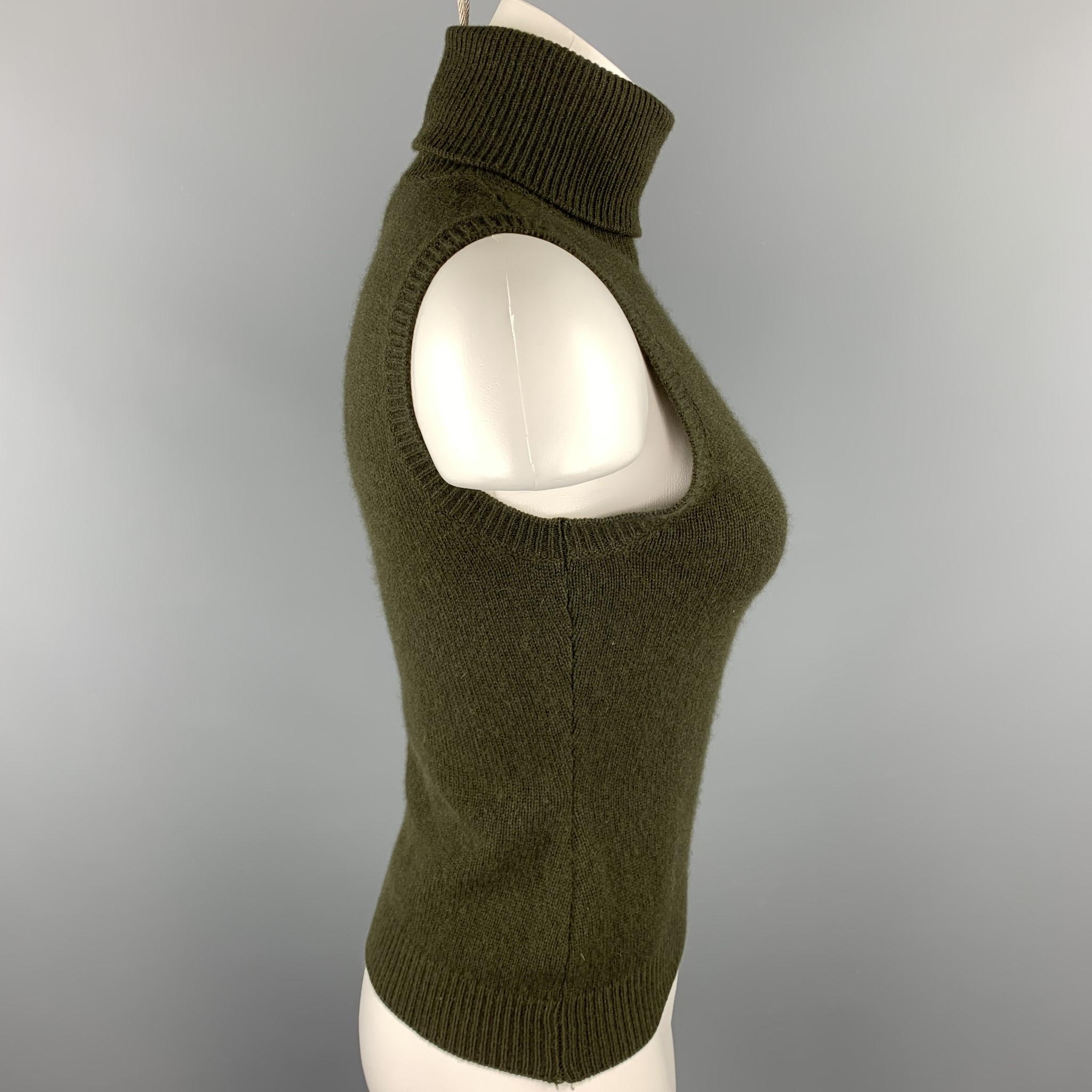 RALPH LAUREN COLLECTION sleeveless pullover comes in a olive knitted cashmere featuring a turtleneck style. Made in Italy.

Excellent Pre-Owned Condition.
Marked: S

Measurements:

Shoulder: 12.5 in.
Bust: 30 in. 
Length: 20 in. 