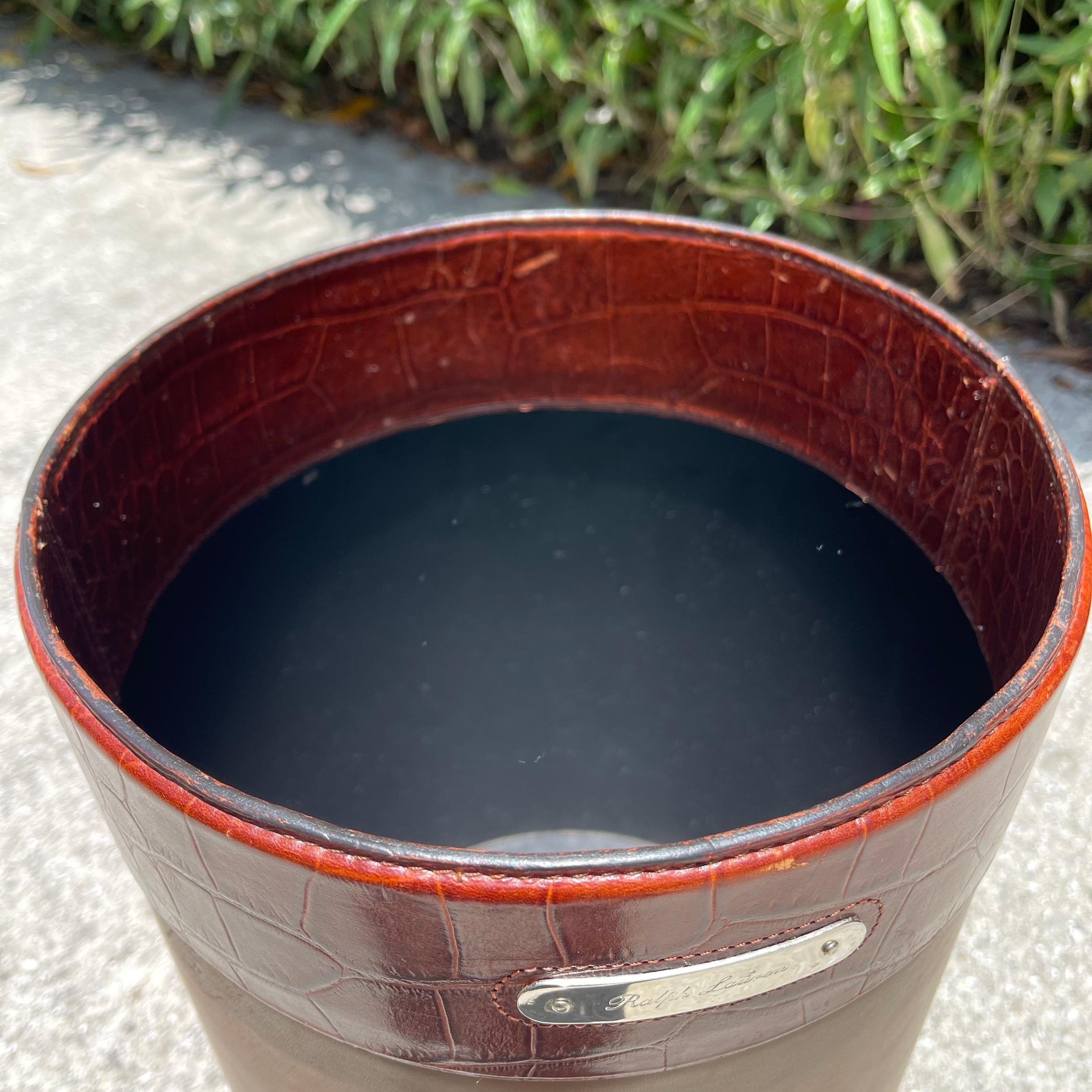Ralph Lauren Embossed Alligator Leather Waste Bin Basket or Umbrella Cane Holder In Good Condition In Jensen Beach, FL
