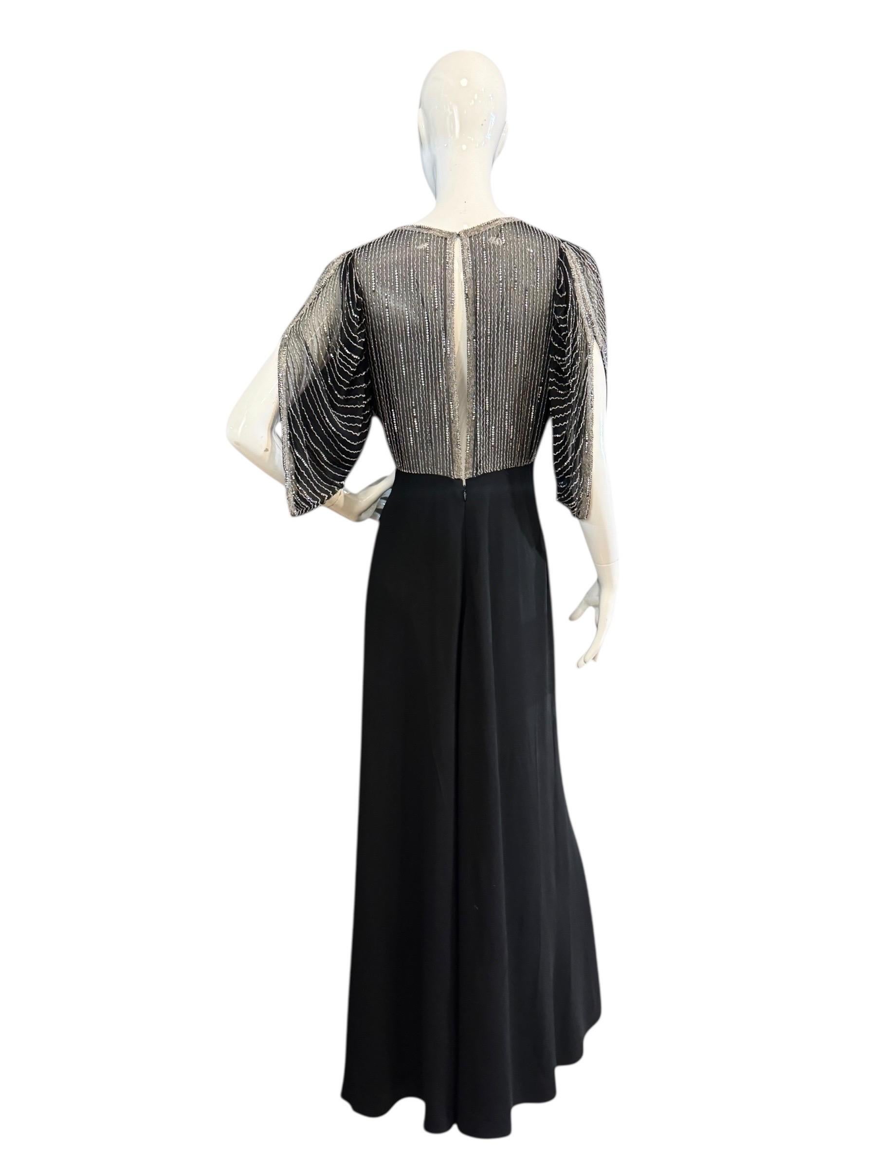 Ralph Lauren - Passerella Autunno 2011 - Abito in crepe nero con corpetto di perline a farfalla in vendita 6