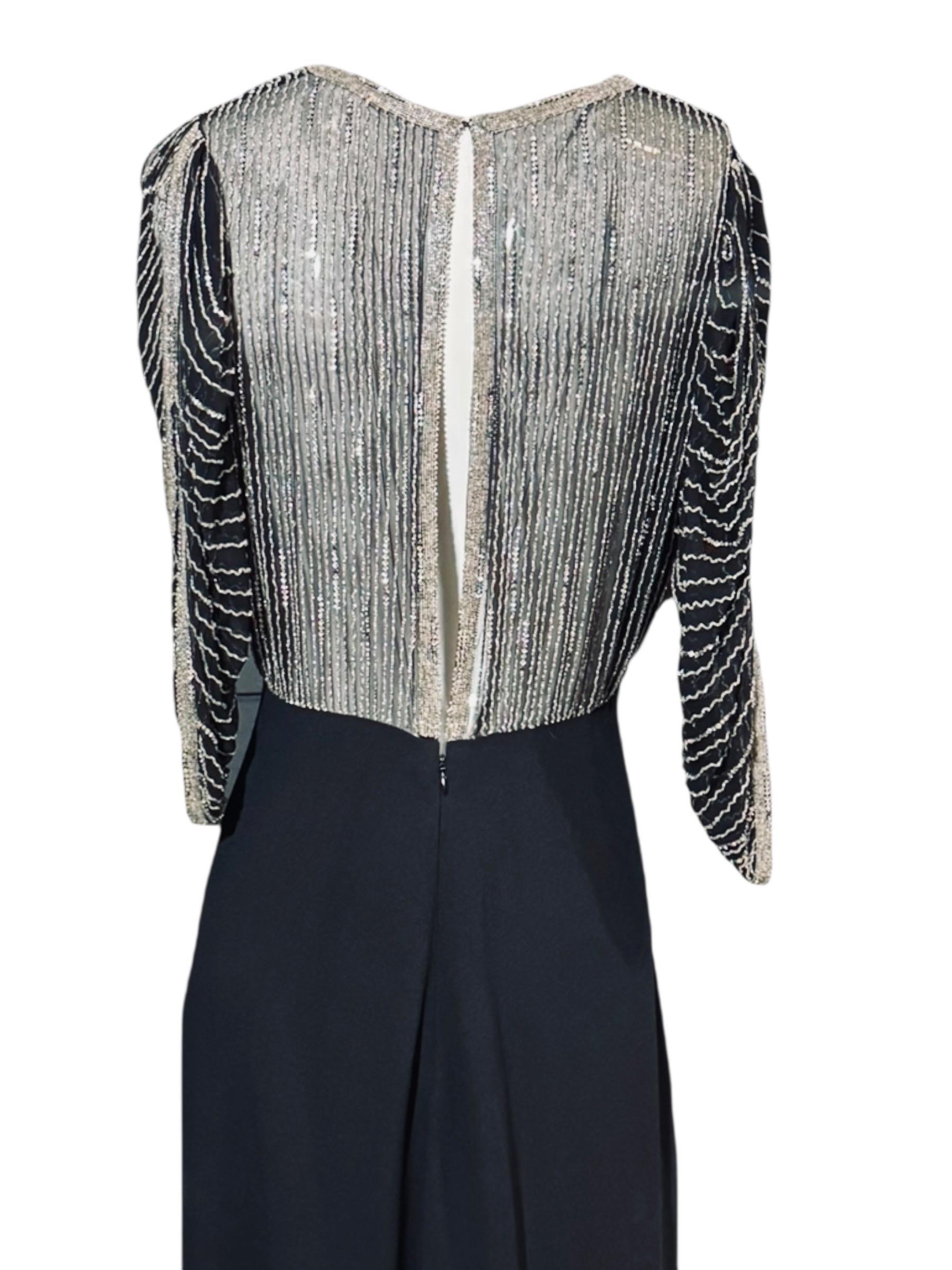 Ralph Lauren - Passerella Autunno 2011 - Abito in crepe nero con corpetto di perline a farfalla in vendita 7