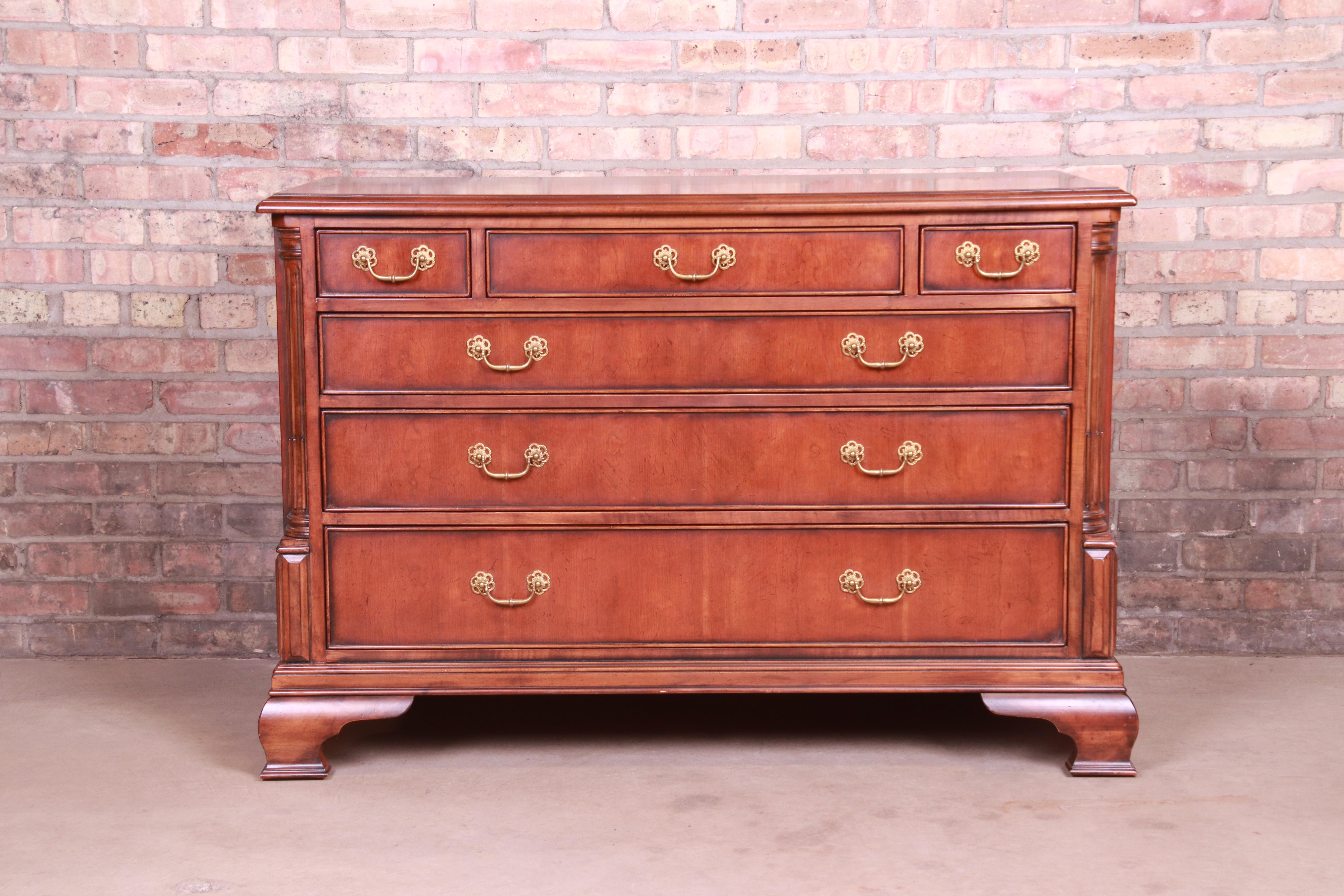 An exceptional Georgian or Chippendale style six-drawer dresser chest or commode

By Ralph Lauren for Henredon

Late 20th century

Carved cherry wood, with original brass hardware.

Measures: 48.25