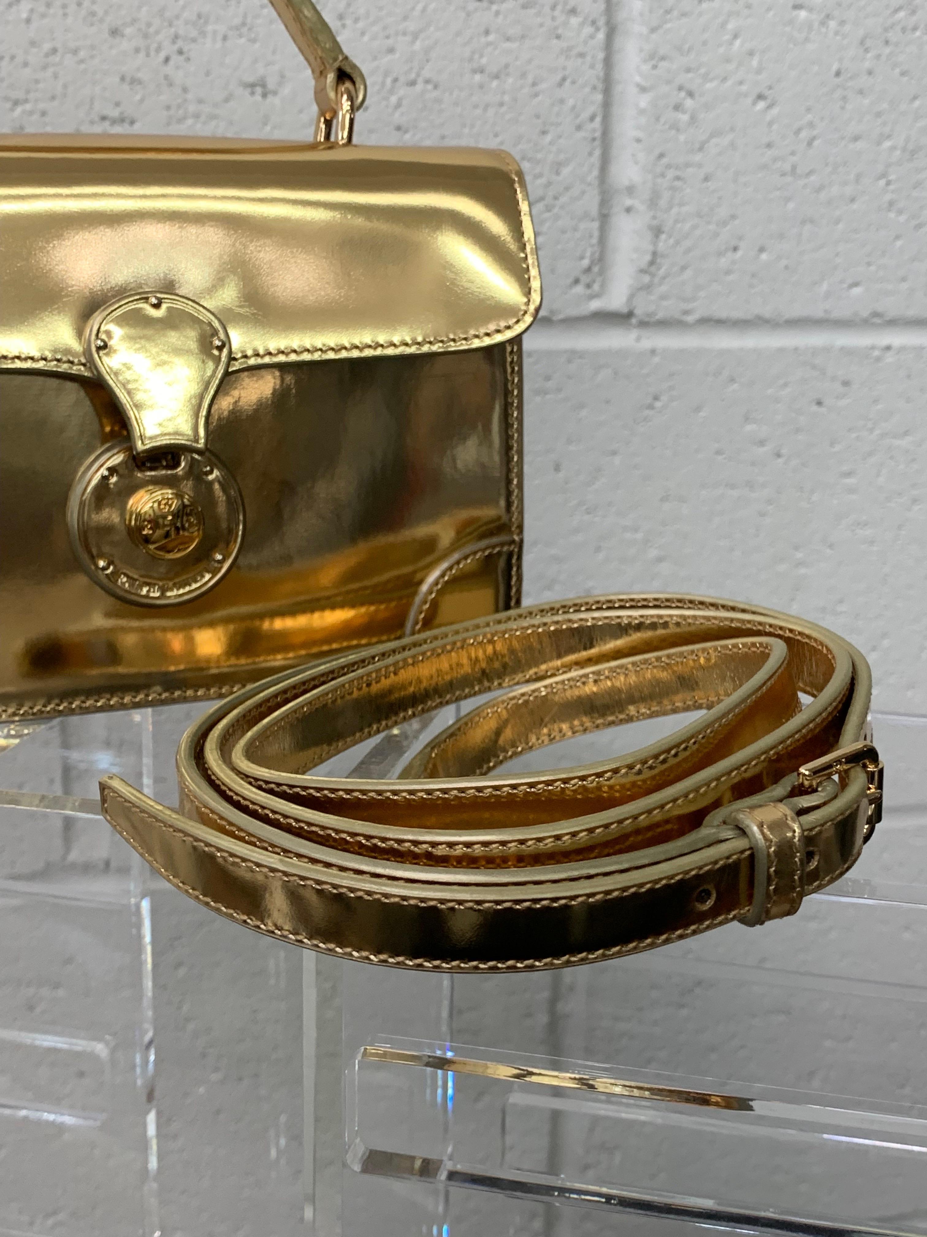 Mini sac boîte Ralph Lauren en cuir métallisé doré avec poignée supérieure et bandoulière en vente 2