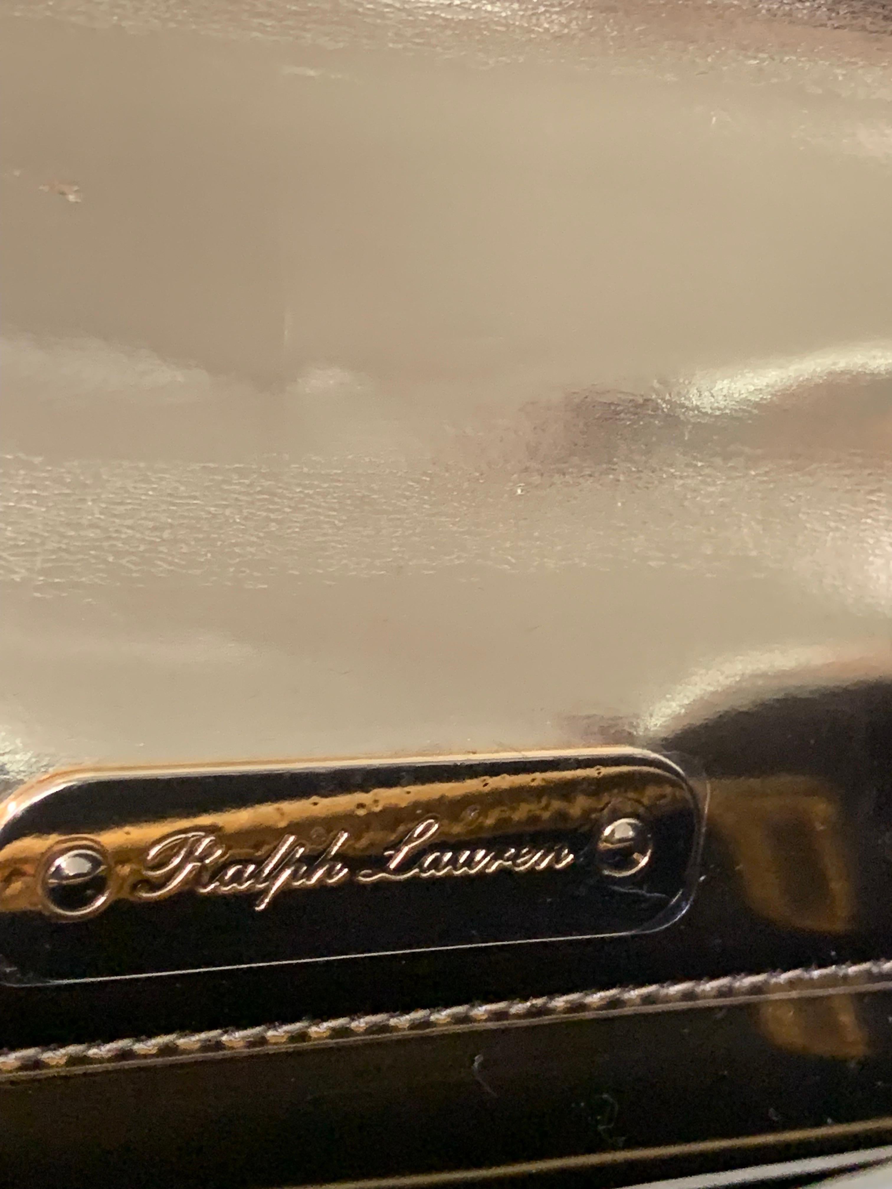 Mini sac boîte Ralph Lauren en cuir métallisé doré avec poignée supérieure et bandoulière en vente 4