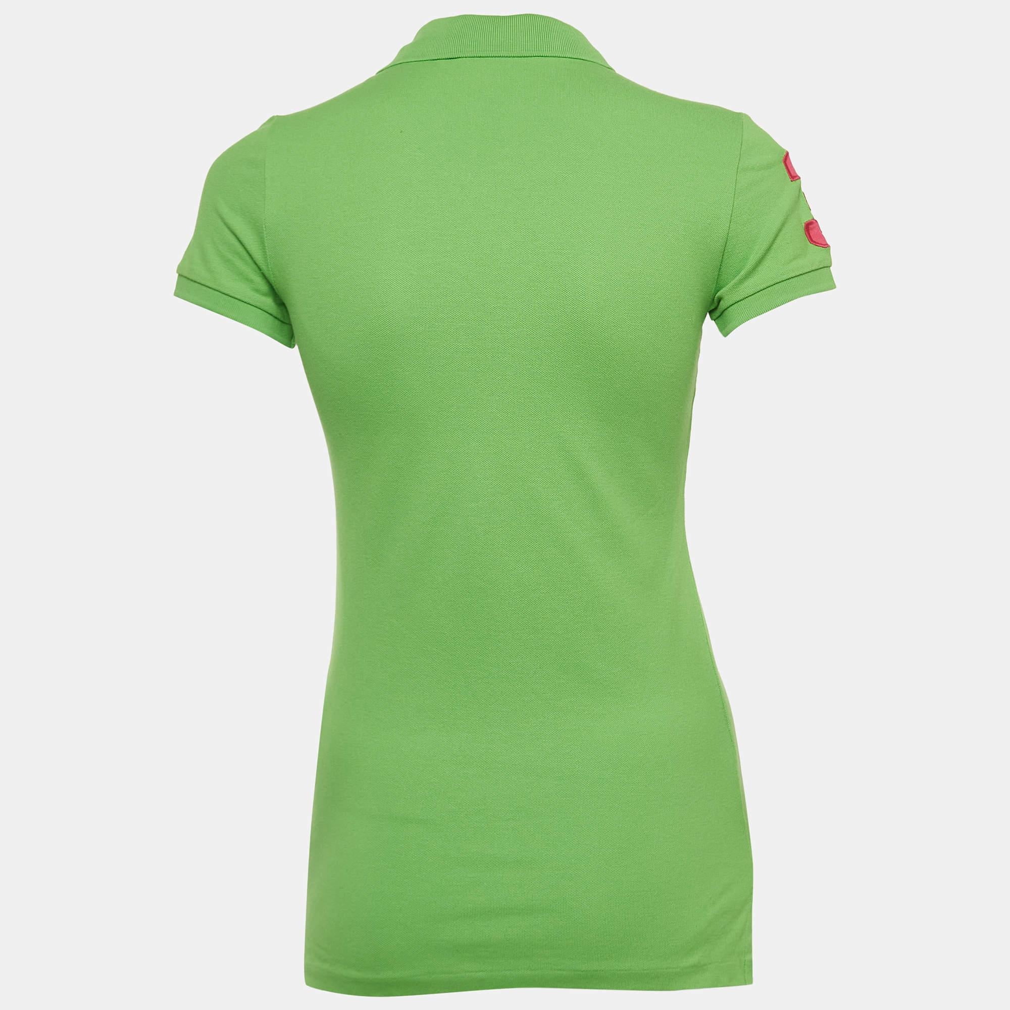 Tanto si quieres salir en salidas informales con amigos como si simplemente quieres holgazanear, esta camiseta es una prenda versátil y se puede peinar de muchas maneras. Se ha confeccionado con un tejido fino.