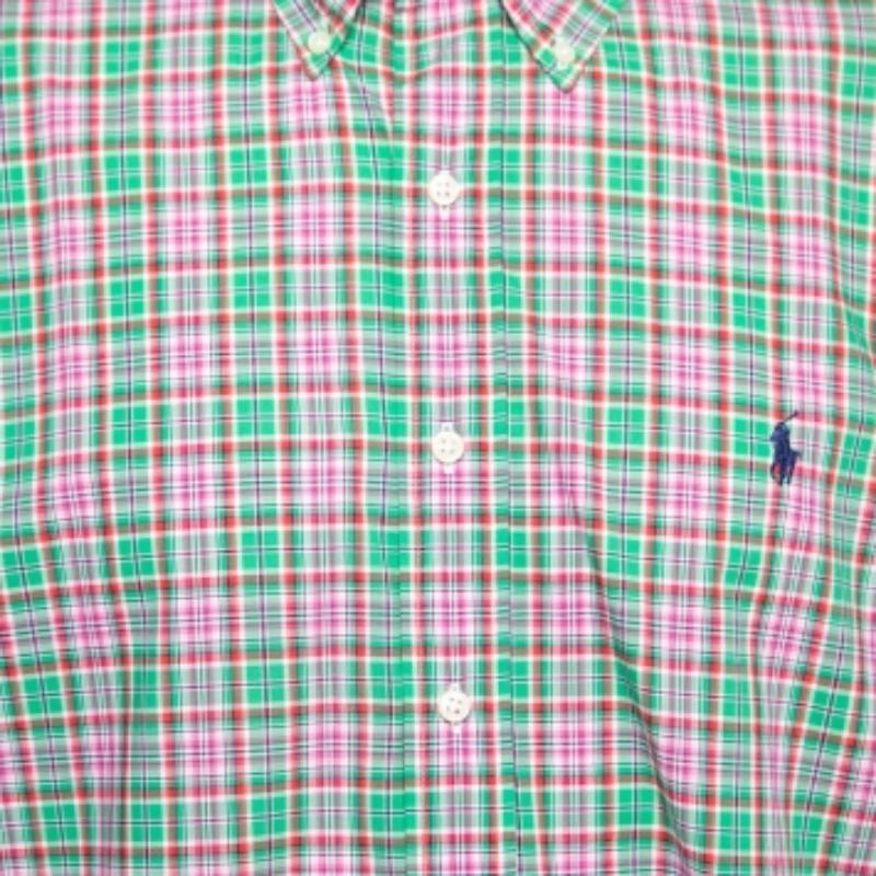 Le camicie Ralph Lauren sono progettate con un occhio di riguardo sia al comfort che al lusso, in modo che tu possa indossarle a lungo. Questa creazione classica è realizzata con materiali di qualità ed è disponibile nelle tonalità del rosa e del