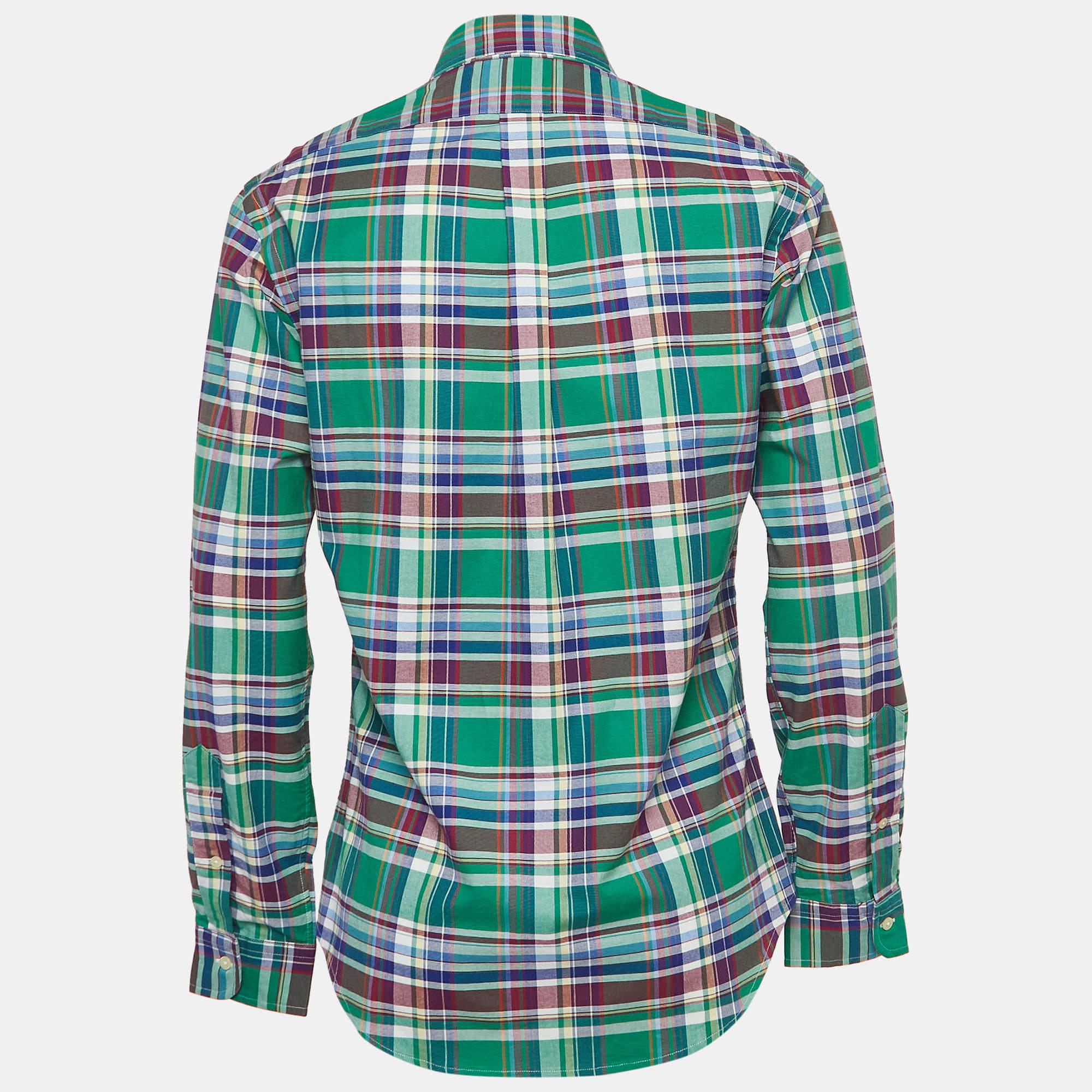 Le camicie sono una parte indispensabile del guardaroba, quindi questo marchio ti propone una creazione versatile ed elegante. È stato realizzato con materiali di qualità in una tonalità versatile. La camicia è caratterizzata da elementi firmati e
