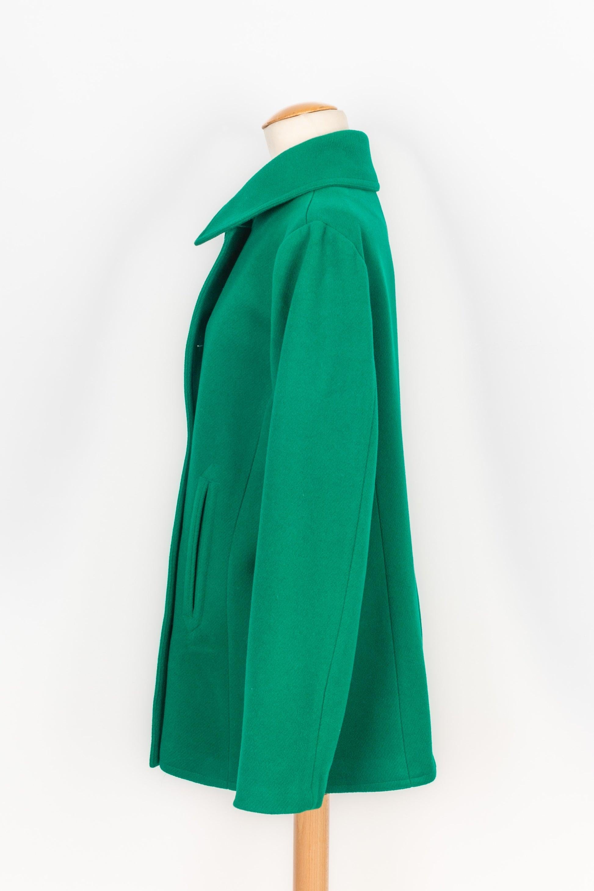 Ralph Lauren - Green wool coat. Size L.

Additional information:
Condition: Very good condition
Dimensions: Shoulder width: 46 cm - Sleeve length: 65 cm - Length: 78 cm

Seller Reference: M34