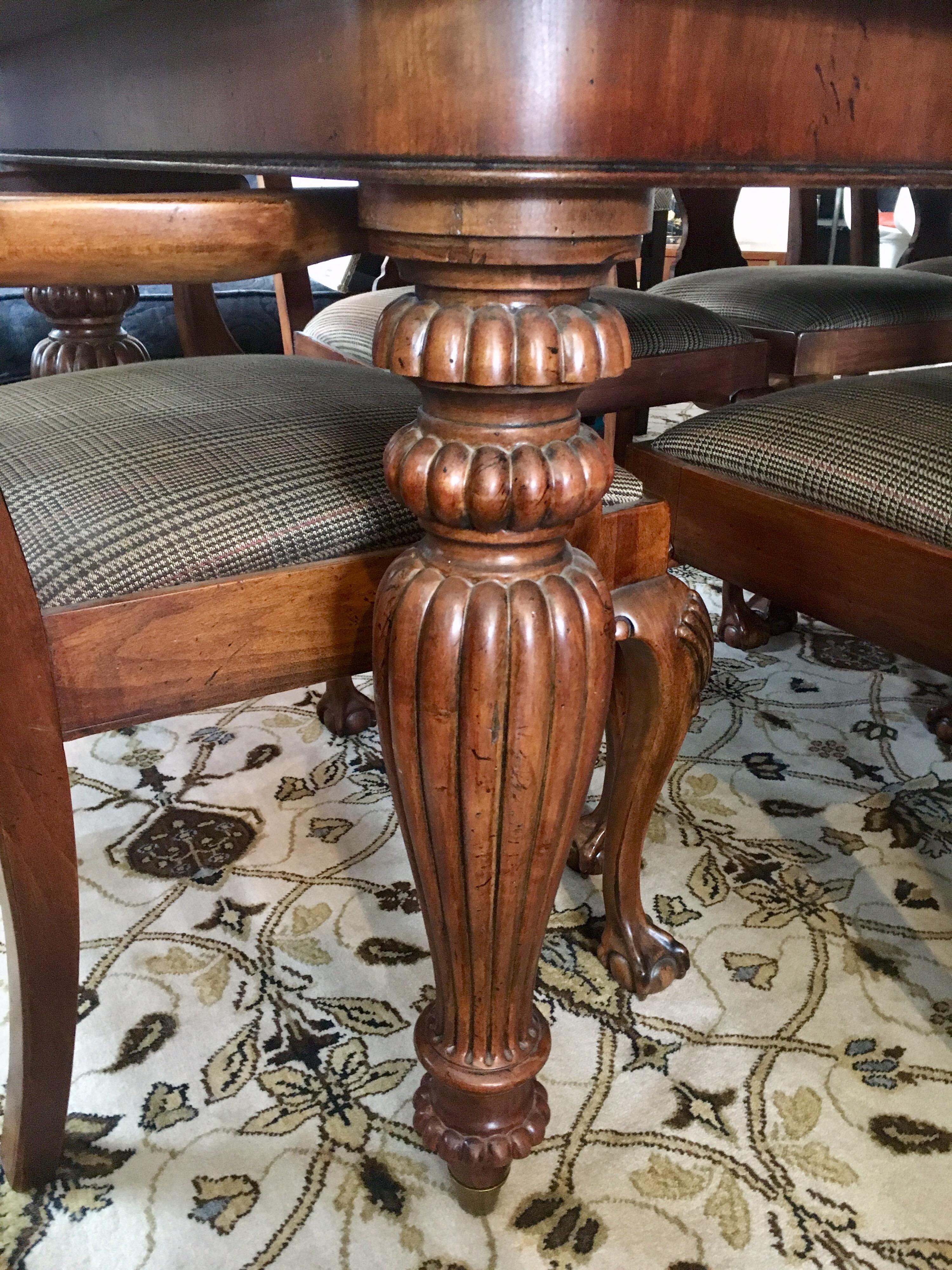 Ralph Lauren Henredon Mahogany Dining Room Set Table and Eight Chairs In Good Condition In West Hartford, CT
