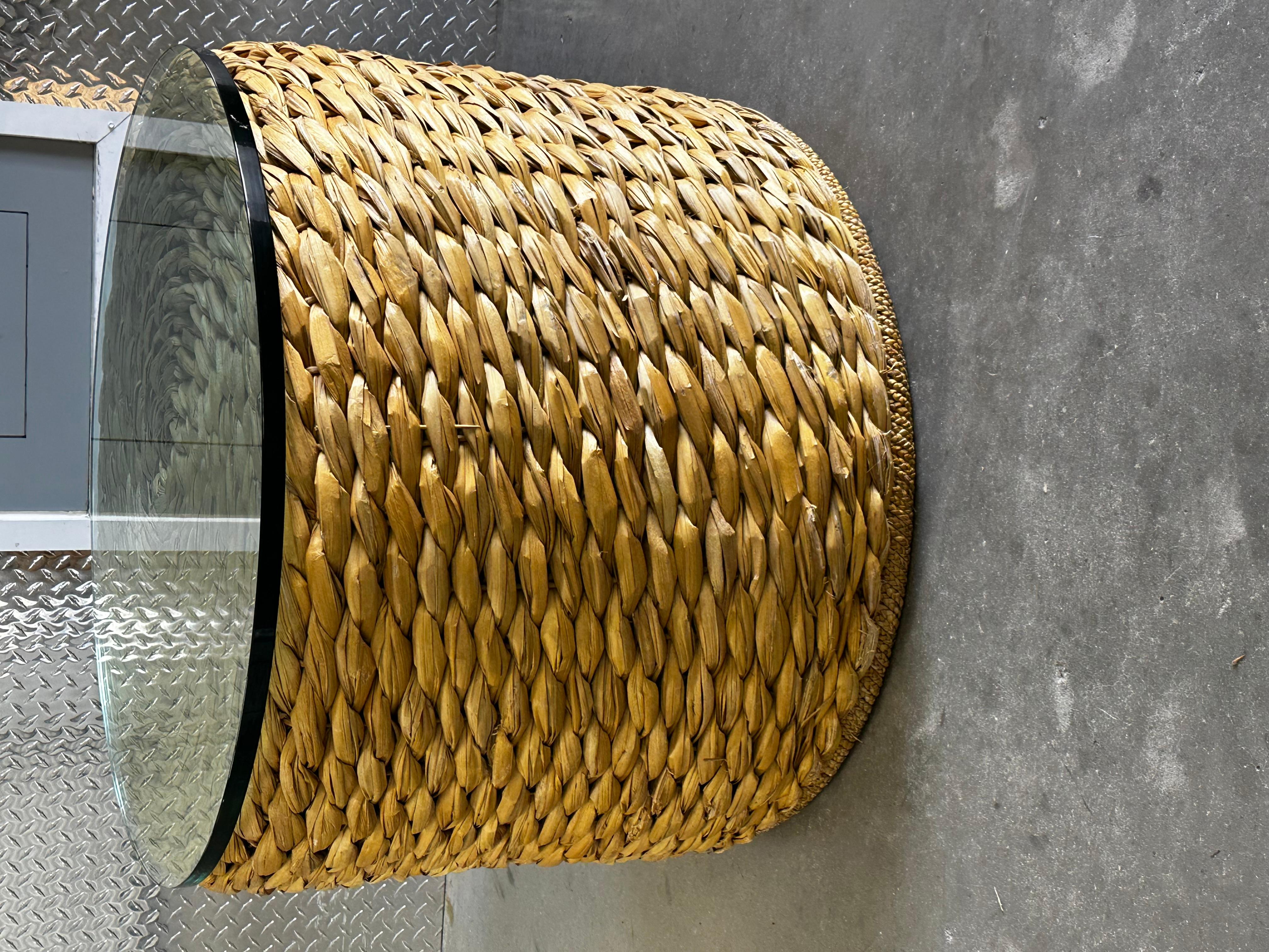 On offer on this occasion is one of the most stunning and rare, Ralph Lauren weaved seagrass chair you could hope to find. Outstanding design is exhibited throughout. The beautiful chair is statement piece and packed with personality!! Just look at
