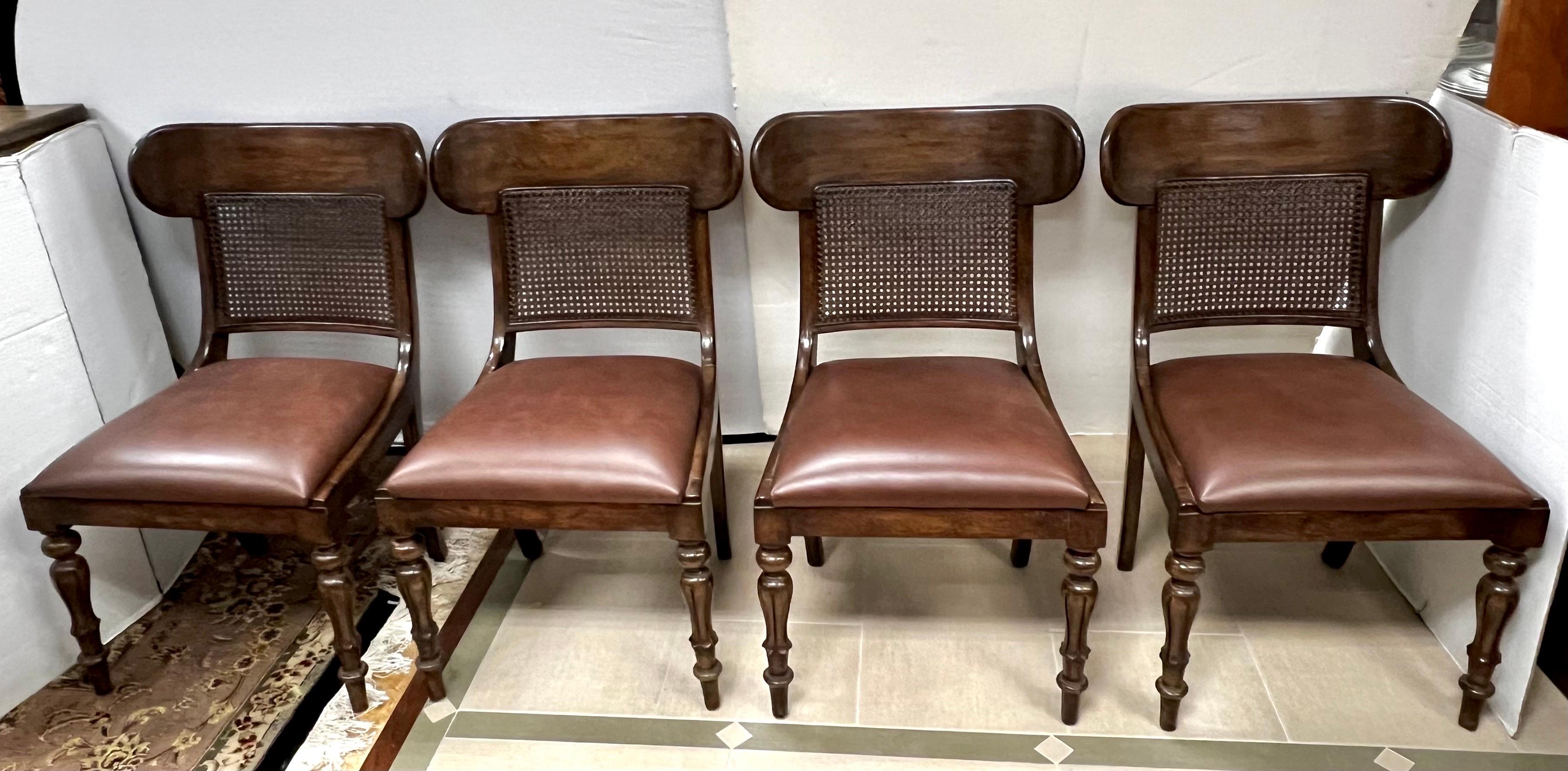 Ralph Lauren Henredon Round Dining Room set Table & Six Matching Leather Chairs In Good Condition In West Hartford, CT