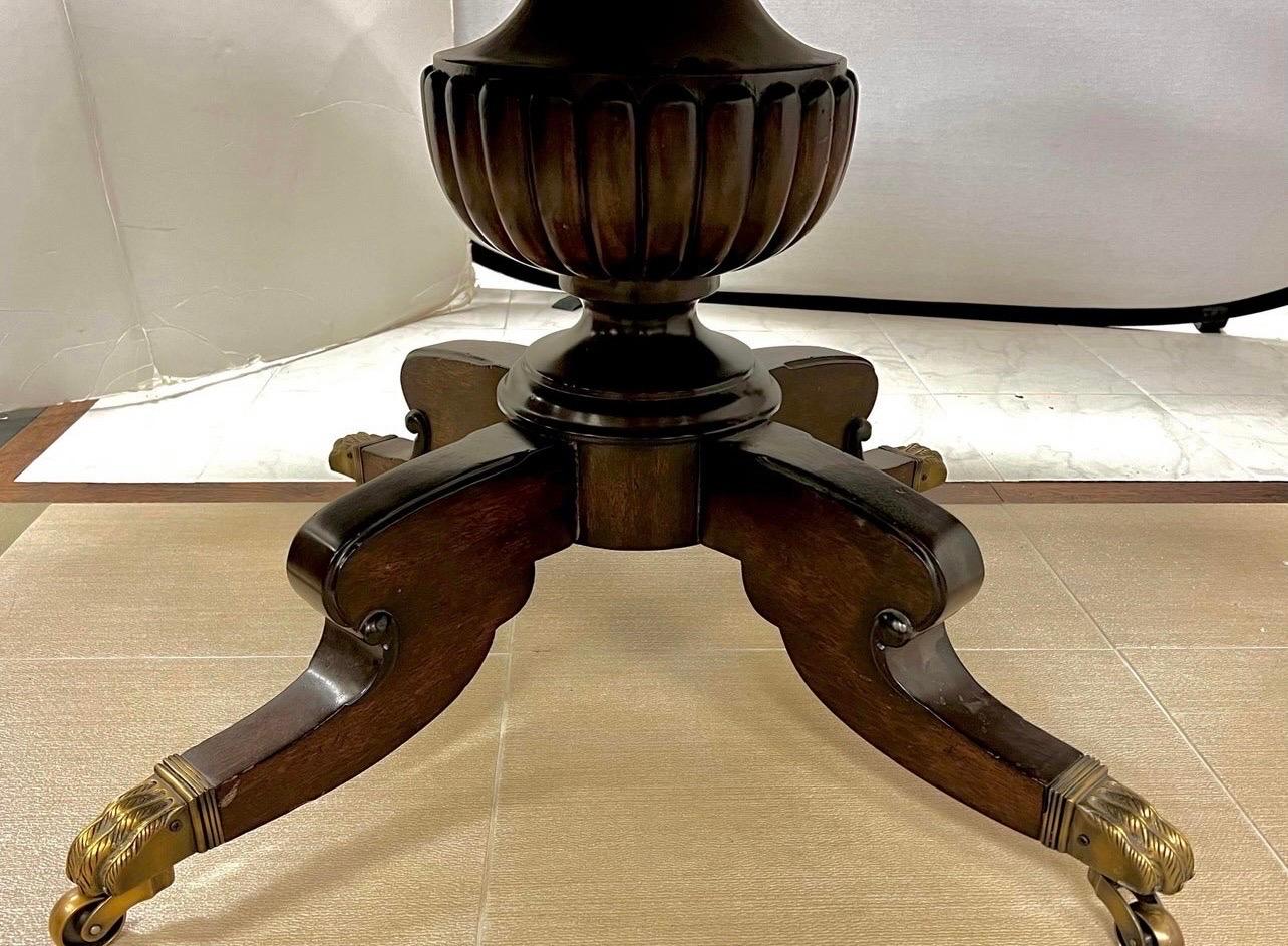 Contemporary Ralph Lauren Henredon Round Mahogany Single Pedestal Circular Dining Room Table 