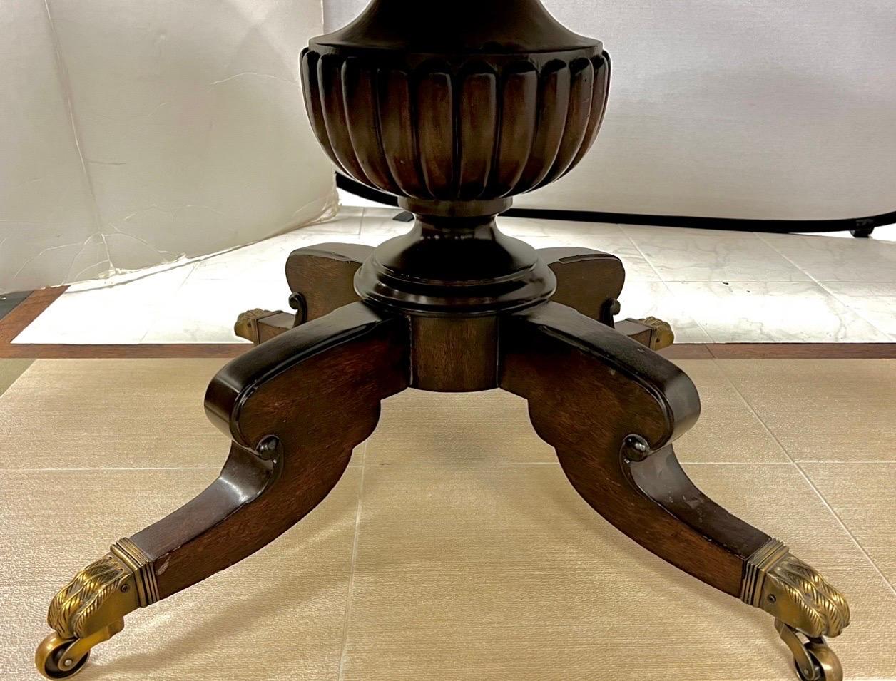 Ralph Lauren Henredon Round Mahogany Single Pedestal Circular Dining Room Table  2