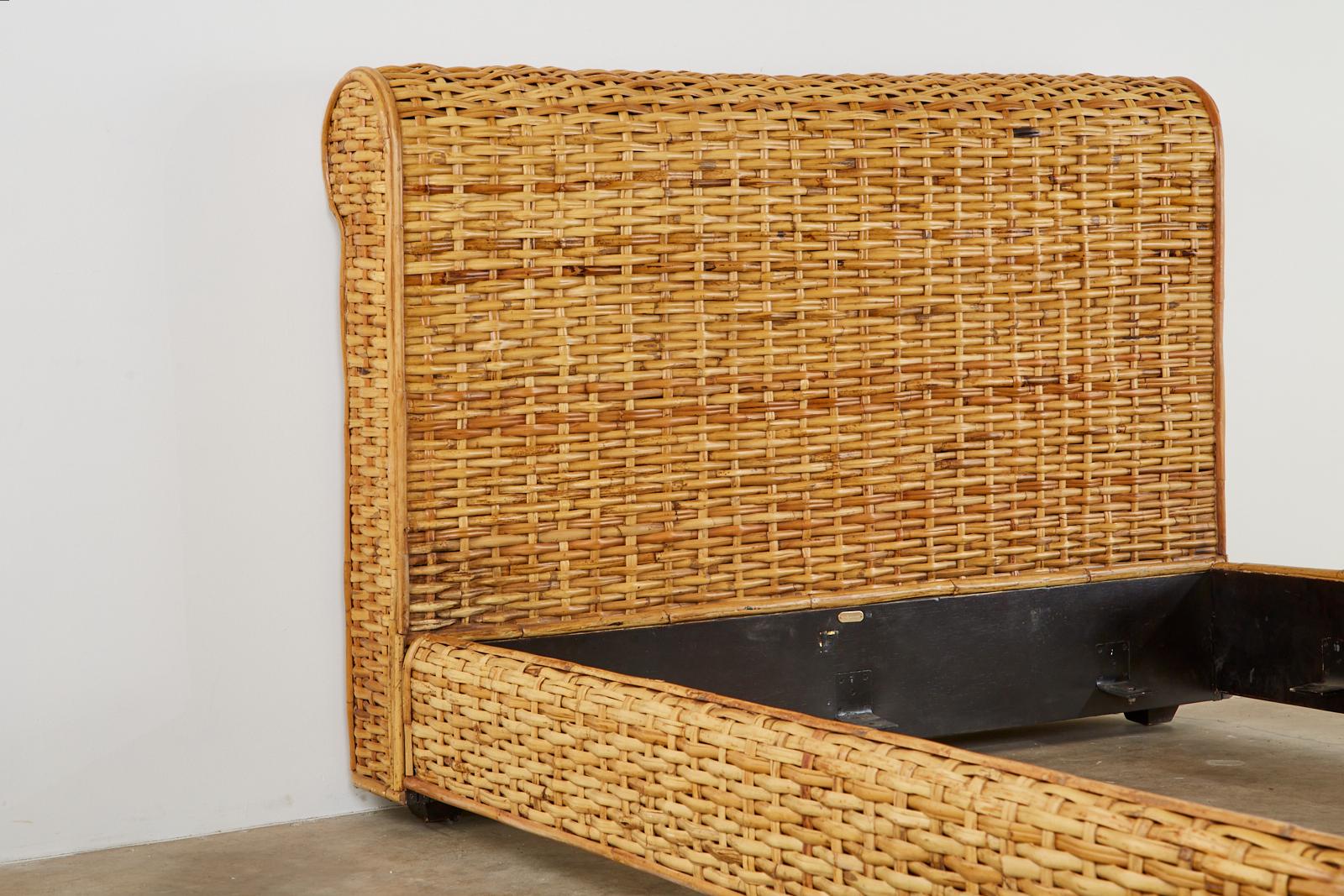 Cama de mimbre de ratán tejido Ralph Lauren Home Collection en venta 2