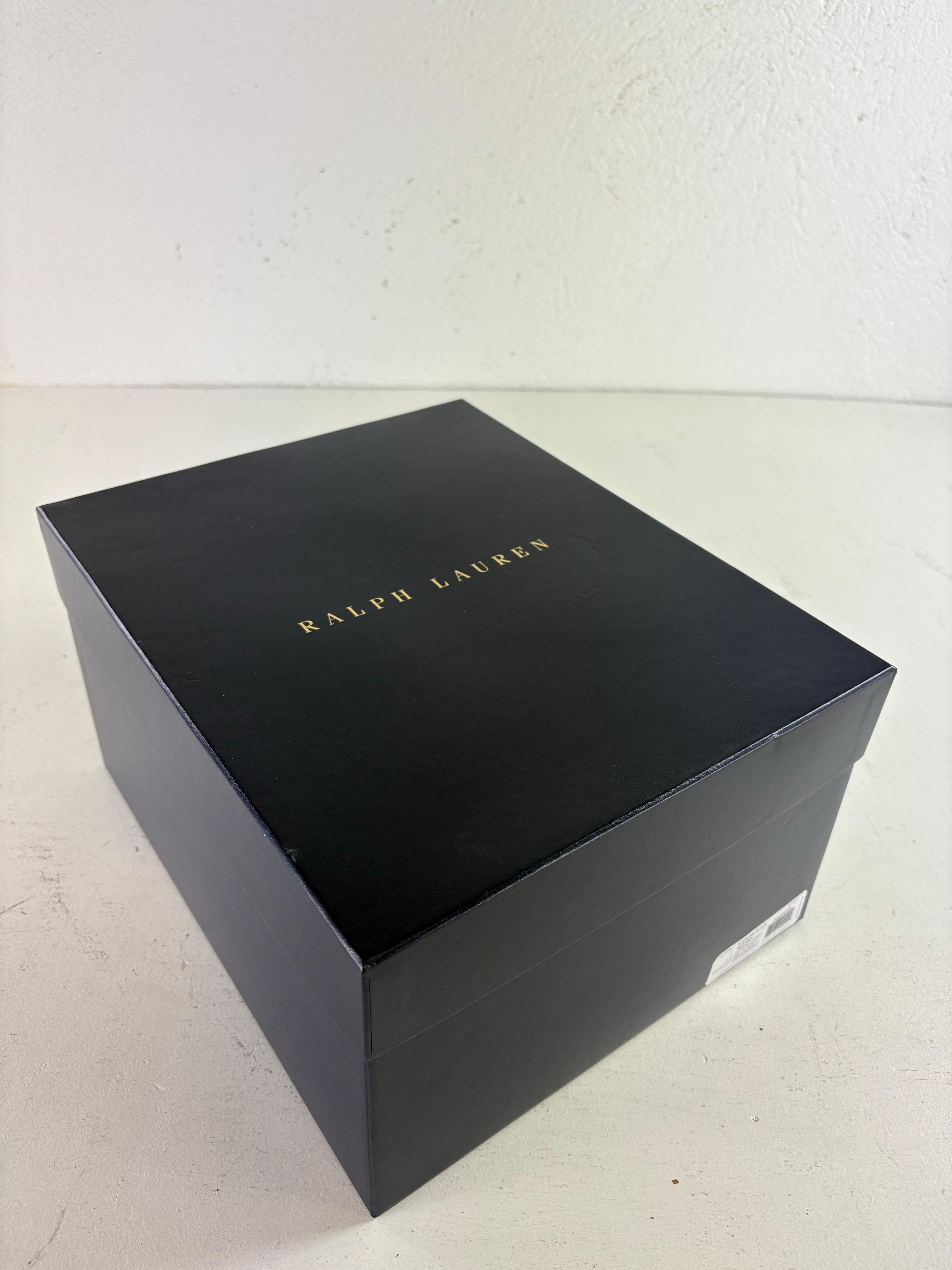 Ralph Lauren Hudson plaid cut Crystal decanter gift box. For Sale 5