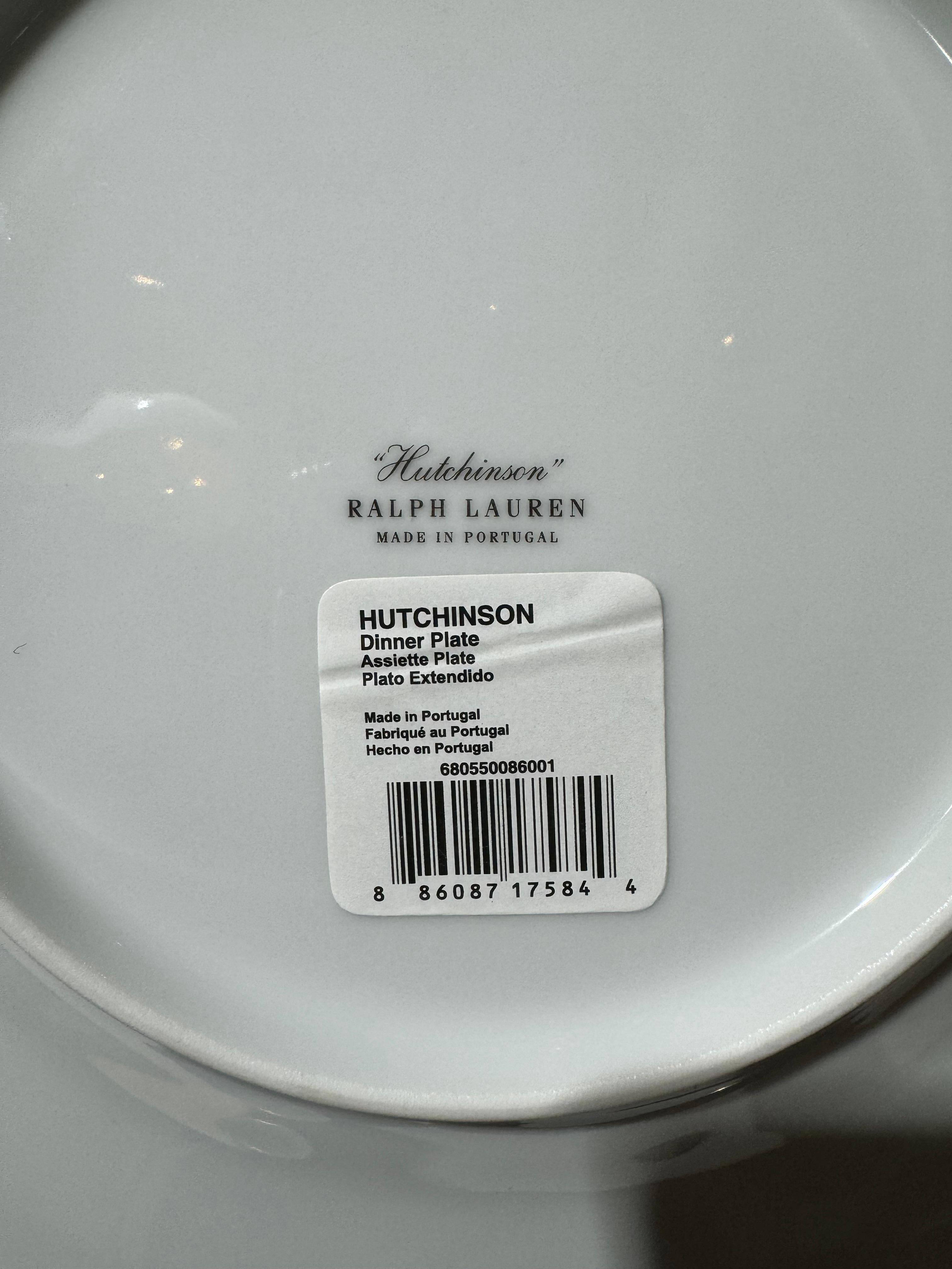 Ralph Lauren Hutchinson Porcelain Dinnerware~ set of 6 place settings In Excellent Condition For Sale In New York, NY