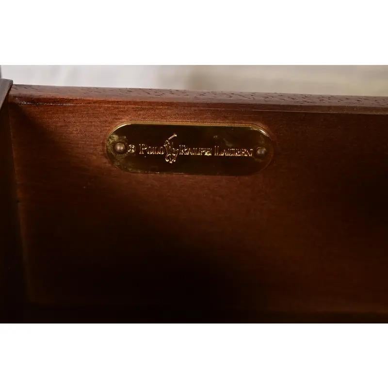 Paire de commodes de chevet Bombay en acajou de style Louis XV Ralph Lauren Italie en vente 5