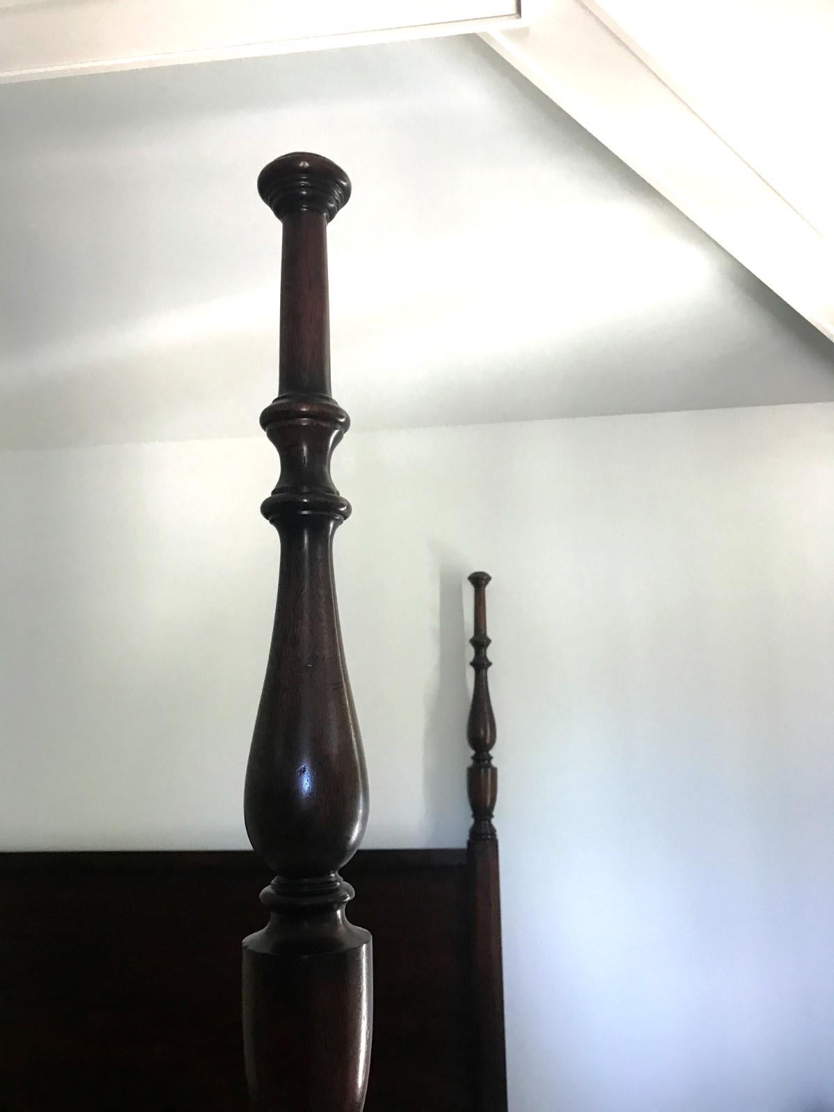Ralph Lauren King Bedframe British Colonial Mahogany In Good Condition In Lake Worth, FL