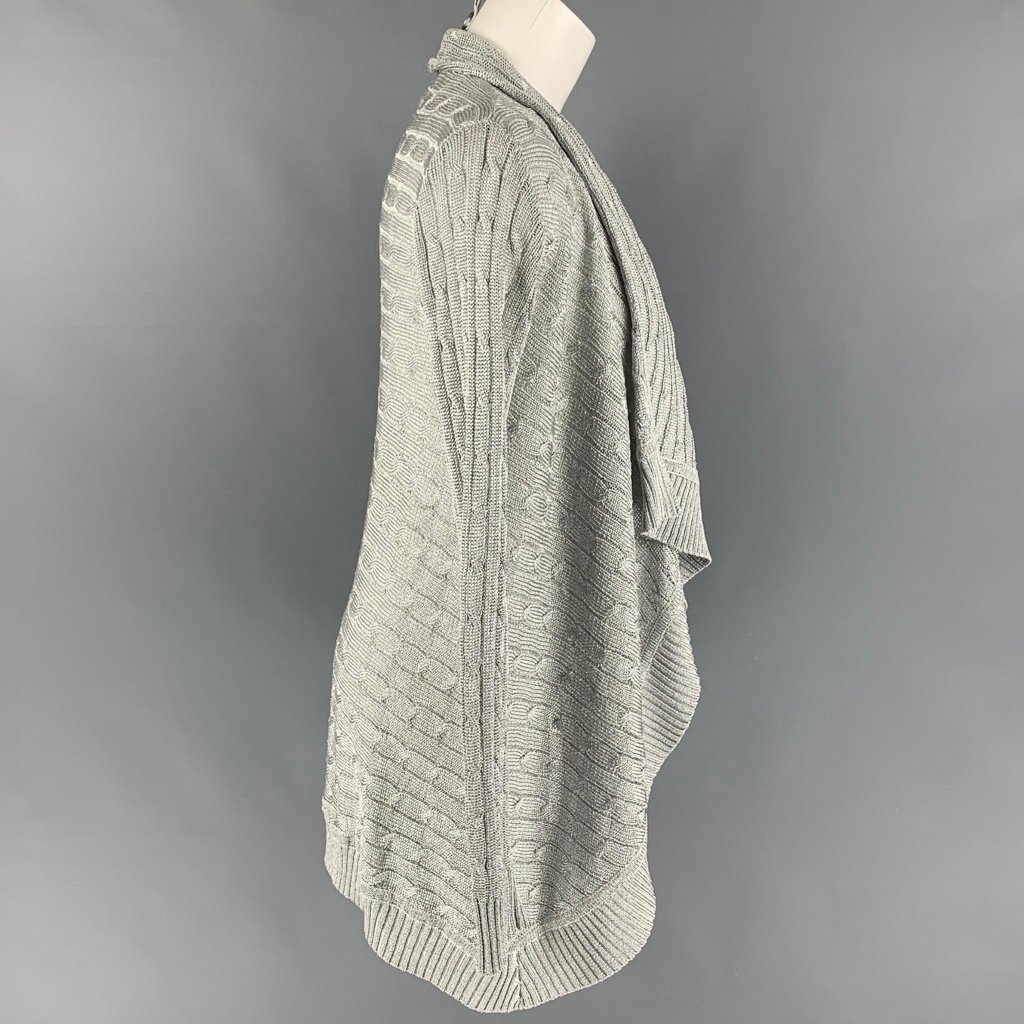 RALPH LAUREN 'Black Label' cardigan comes in a silver metallic cotton blend featuring a shawl collar and a open front.
Very Good
Pre-Owned Condition. 

Marked:   S 

Measurements: 
 
Shoulder: 14 inches  Bust: 36 inches  Sleeve:
29 inches Length: 30